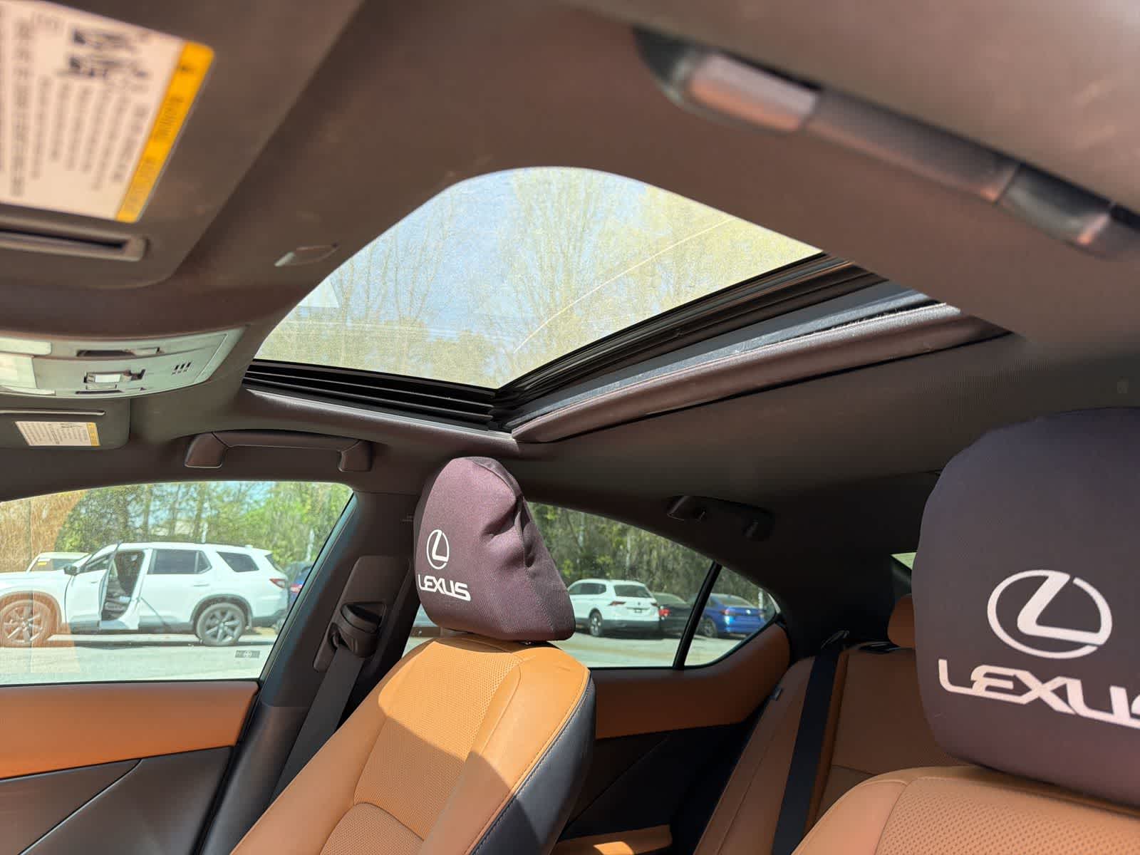 Thumbnail: 2023 Lexus IS - 19