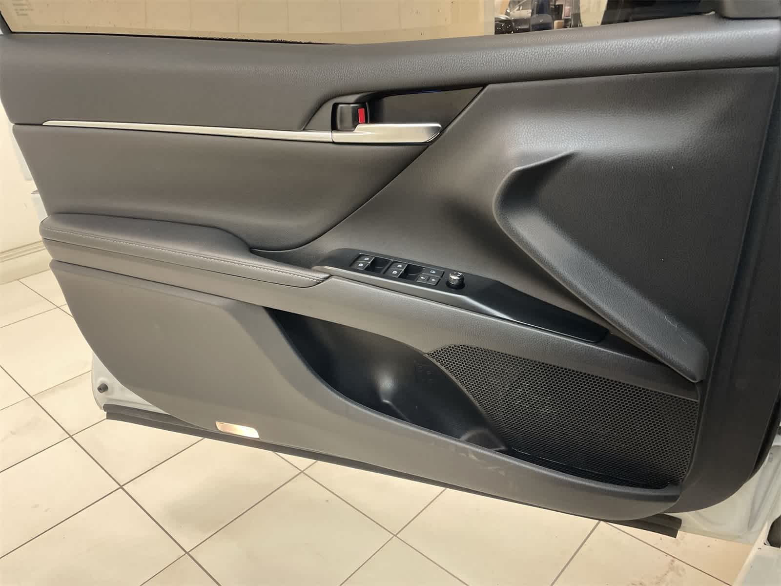 Thumbnail: 2019 Toyota Camry - 15