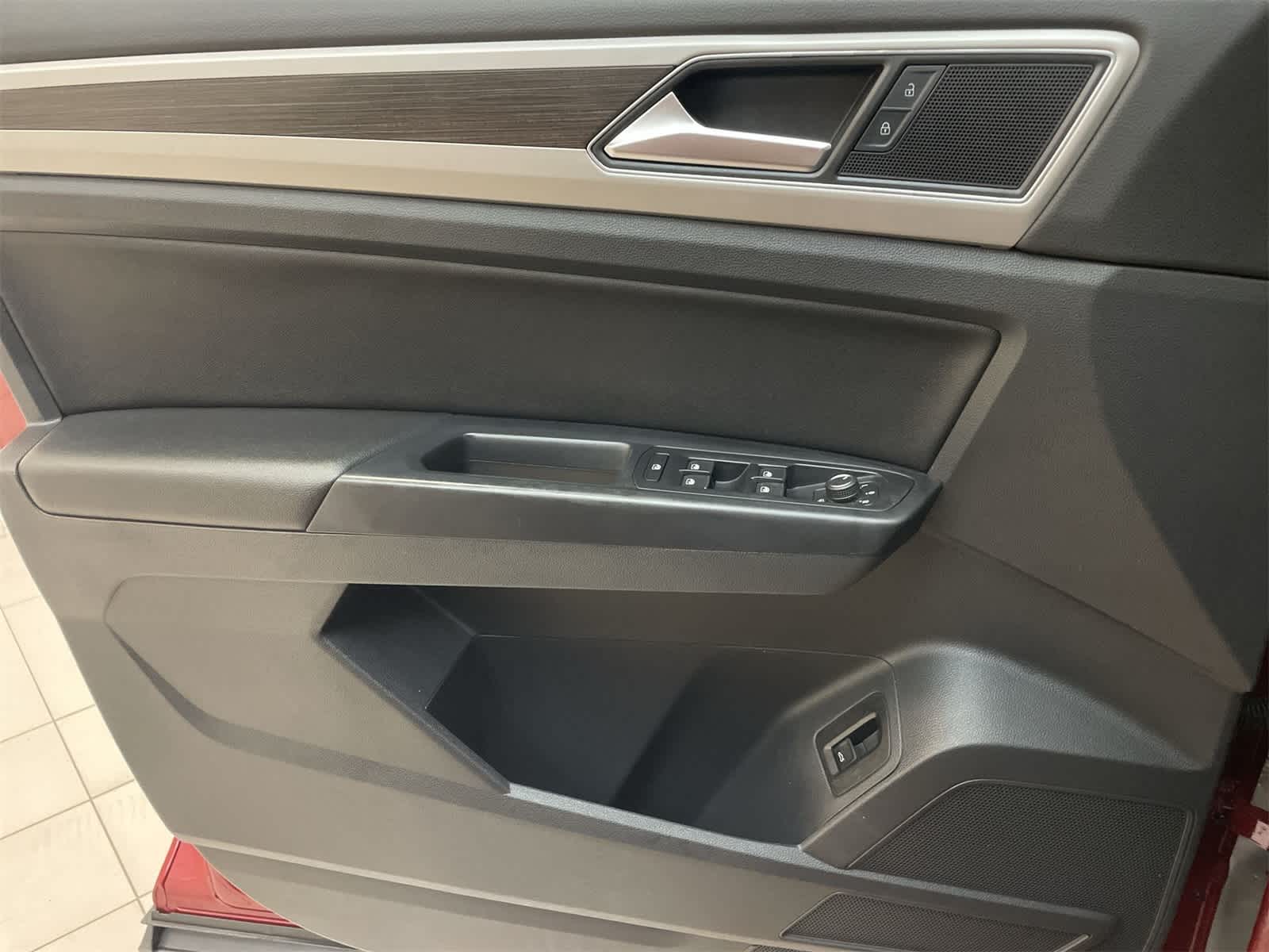 2018 Volkswagen Atlas SEL 16