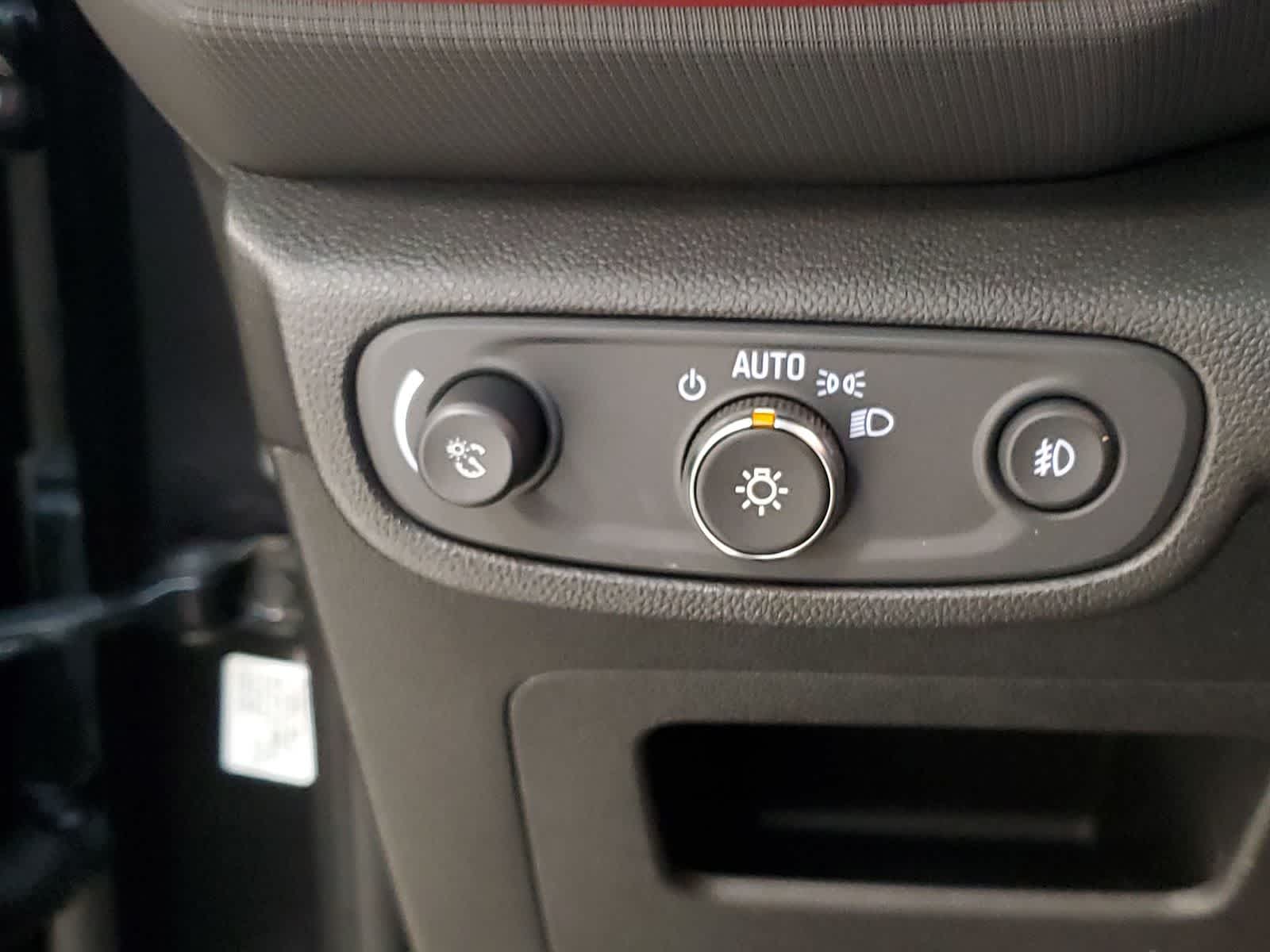 Thumbnail: 2022 Chevrolet TrailBlazer - 32