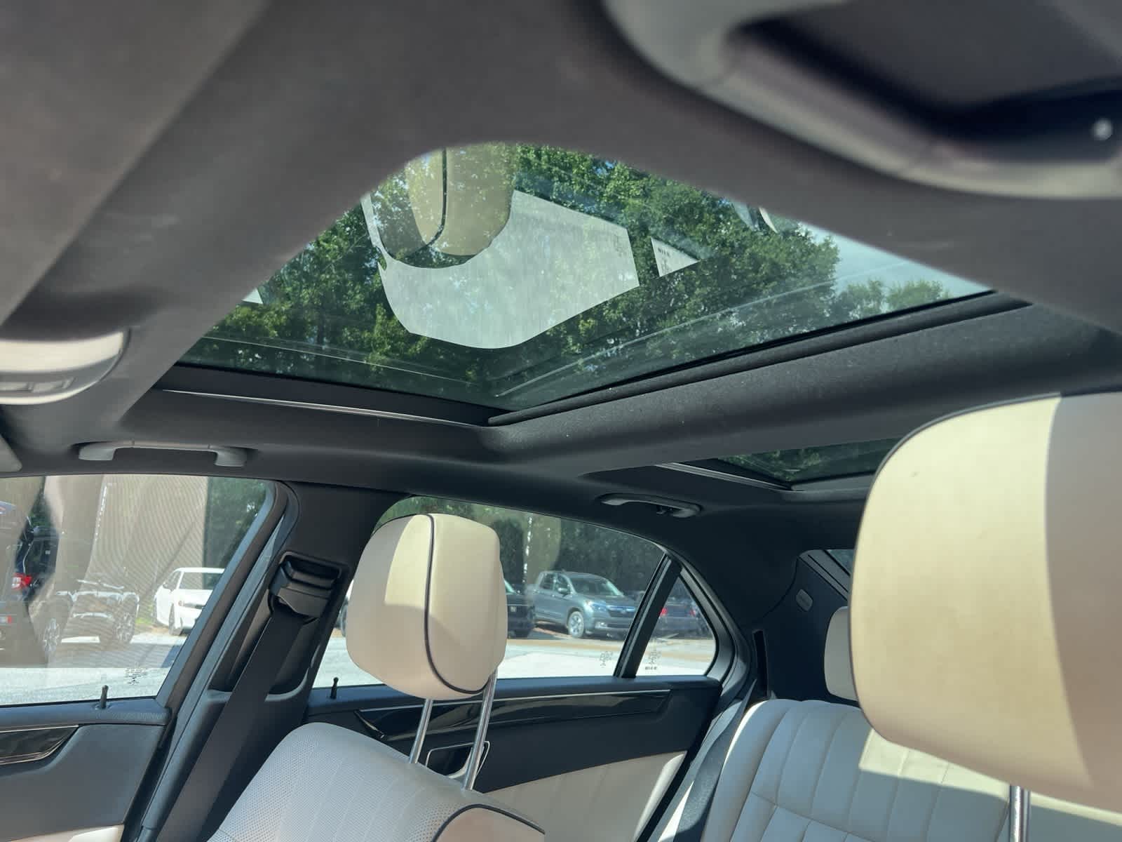 Thumbnail: 2016 Mercedes-Benz E-Class - 19