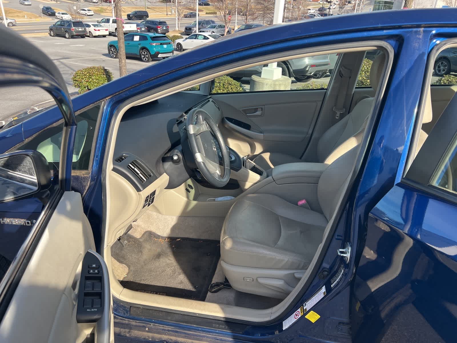 Thumbnail: 2011 Toyota Prius - 16