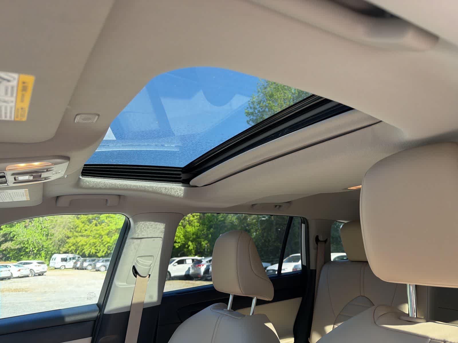 Thumbnail: 2023 Toyota Highlander - 20