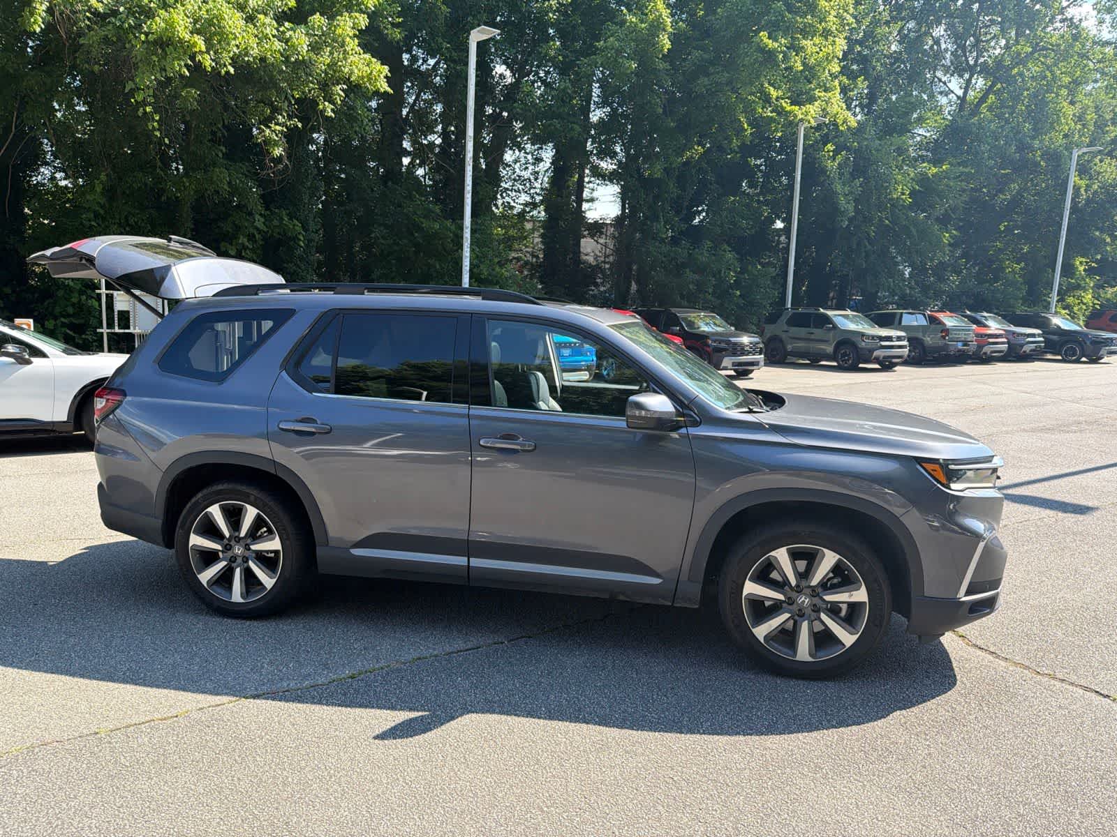 Thumbnail: 2025 Honda Pilot - 12