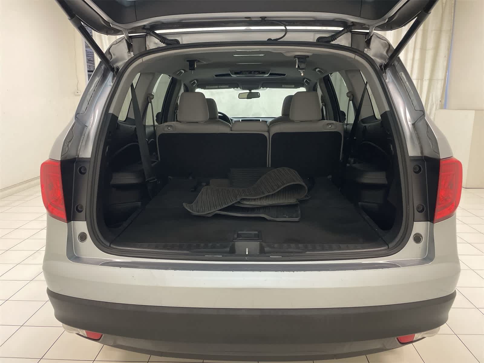 Thumbnail: 2018 Honda Pilot - 21