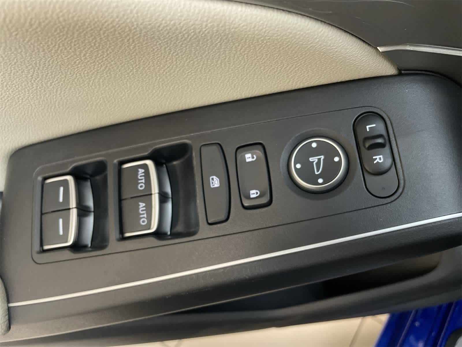 Thumbnail: 2023 Acura Integra - 17