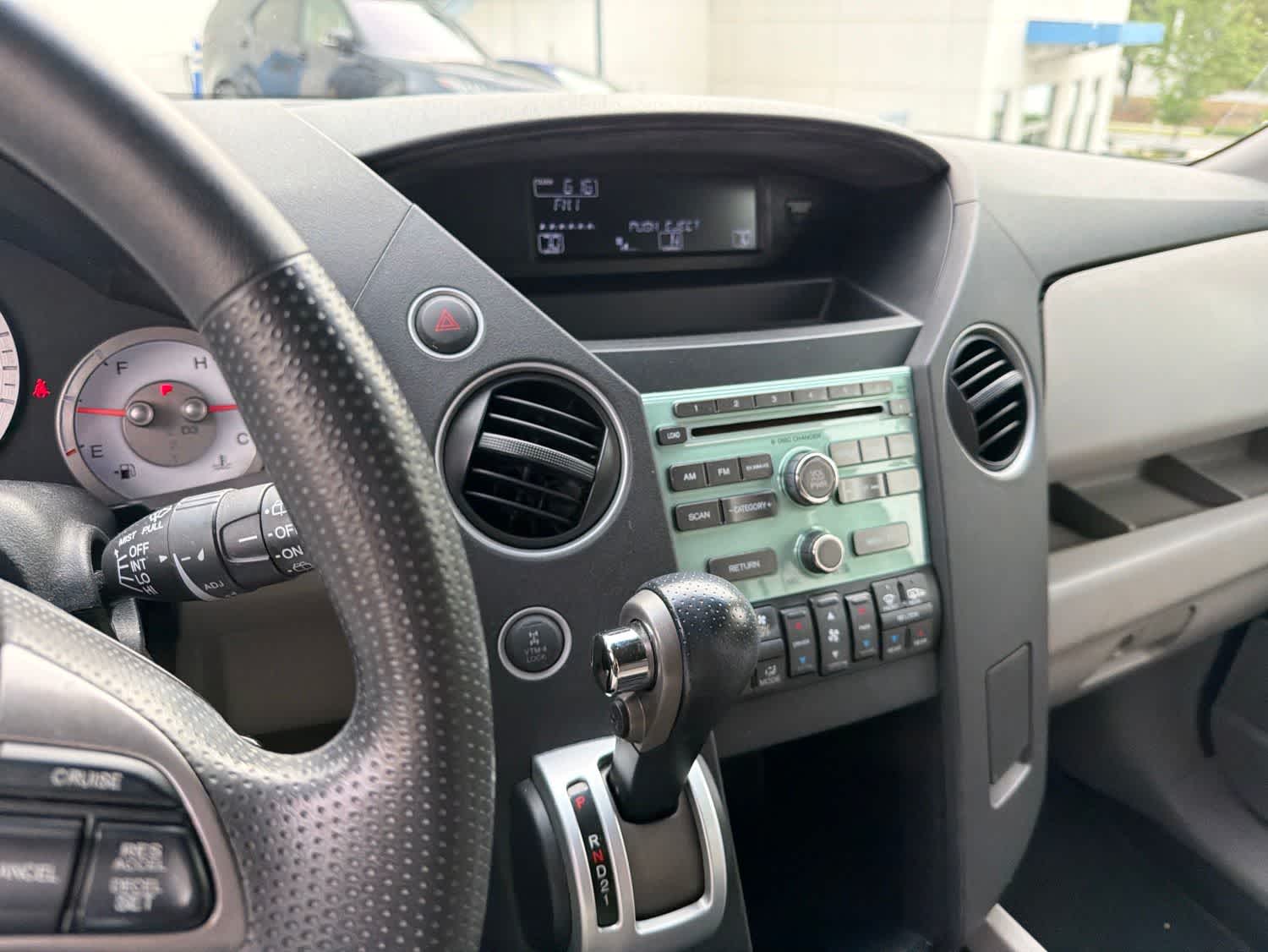 Thumbnail: 2011 Honda Pilot - 22