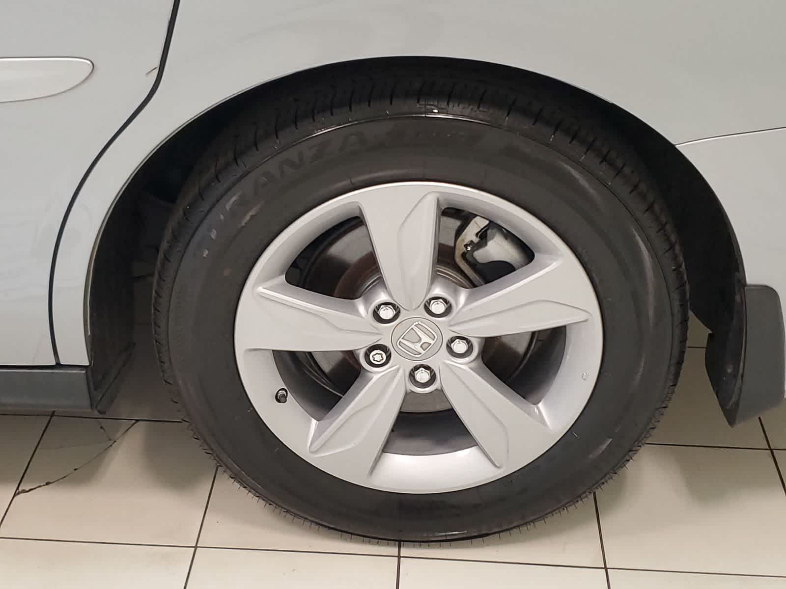 Thumbnail: 2019 Honda Odyssey - 25