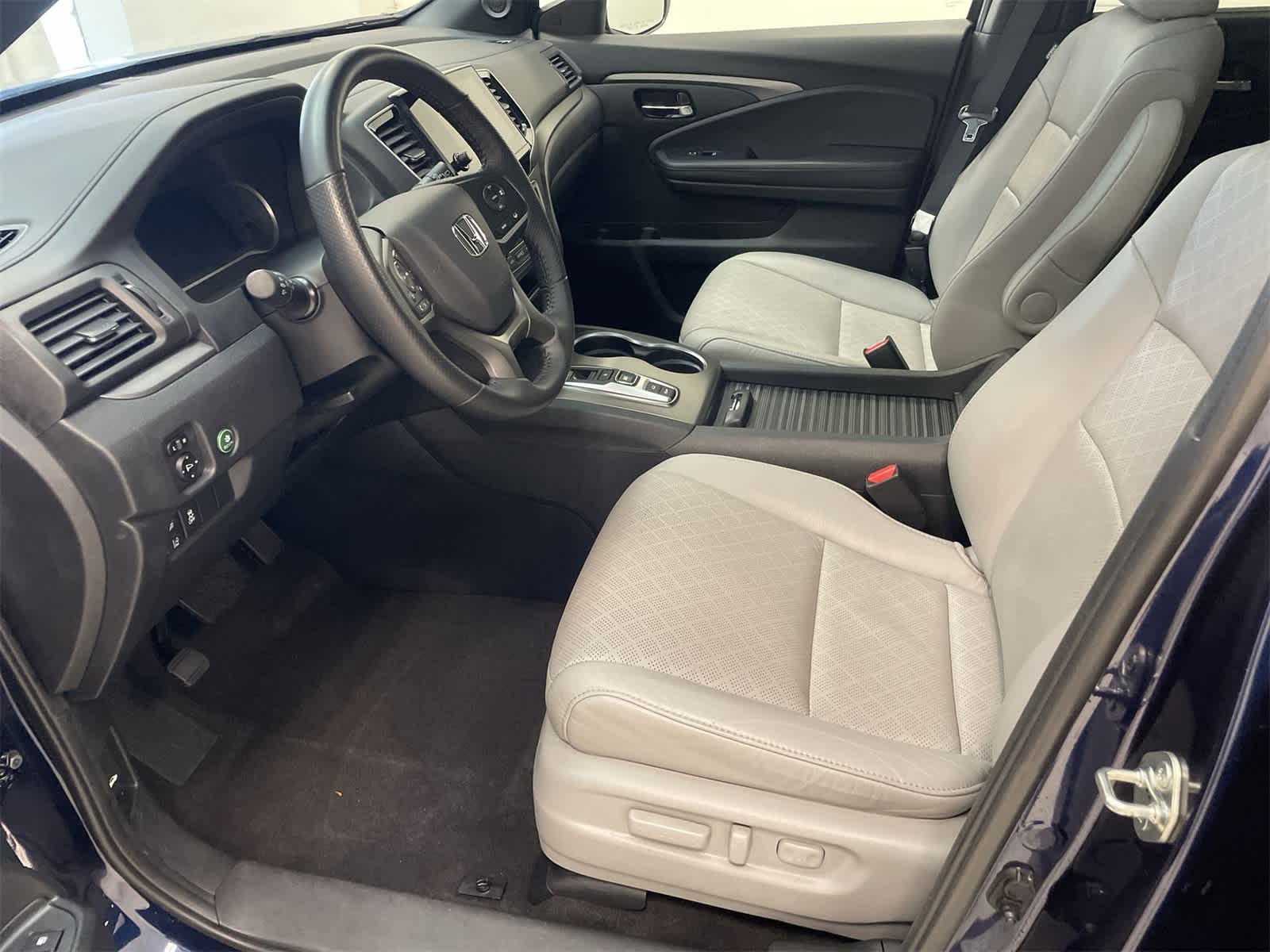 Thumbnail: 2019 Honda Passport - 19