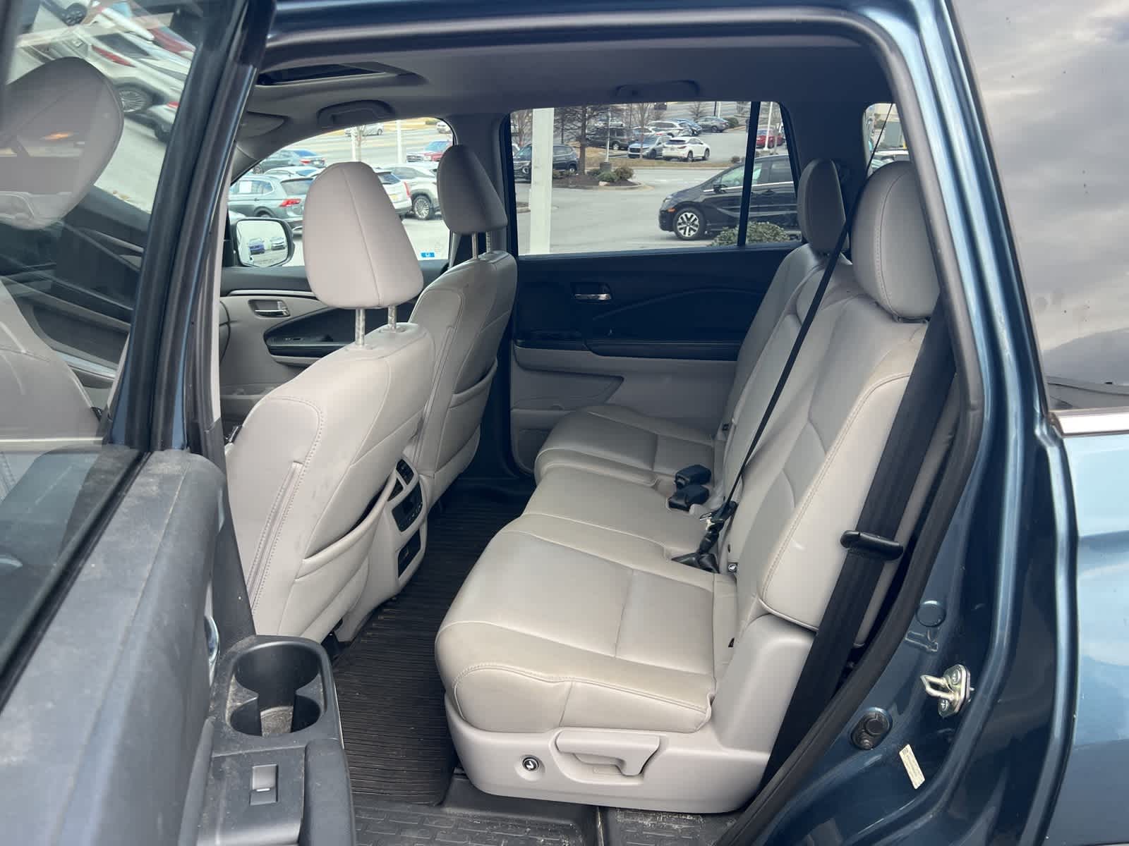 Thumbnail: 2016 Honda Pilot - 15