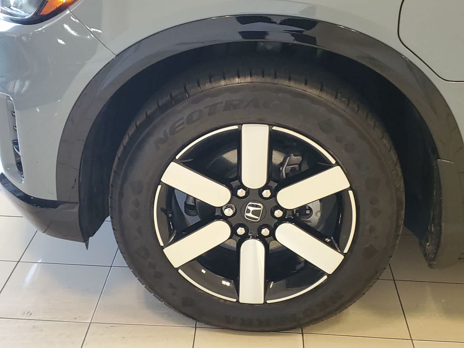 Thumbnail: 2024 Honda Prologue - 26