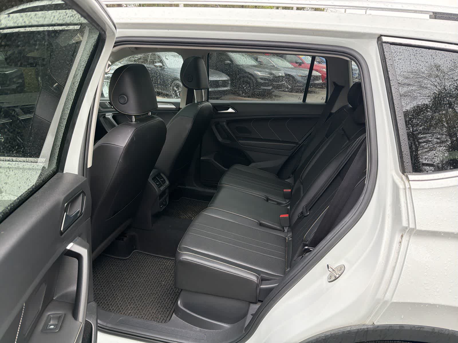 Thumbnail: 2022 Volkswagen Tiguan - 15