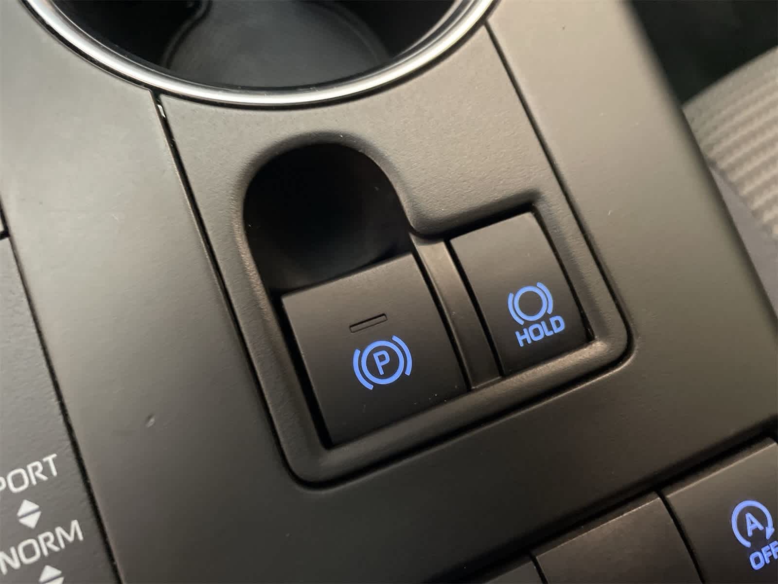 Thumbnail: 2022 Toyota Highlander - 29