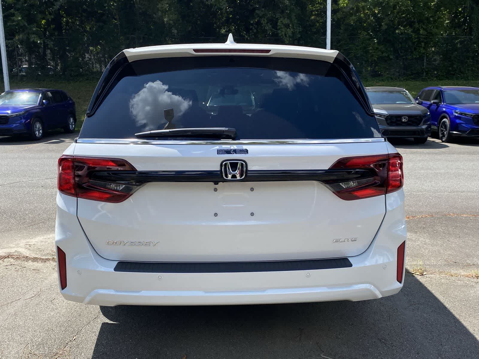 Thumbnail: 2026 Honda Odyssey - 3