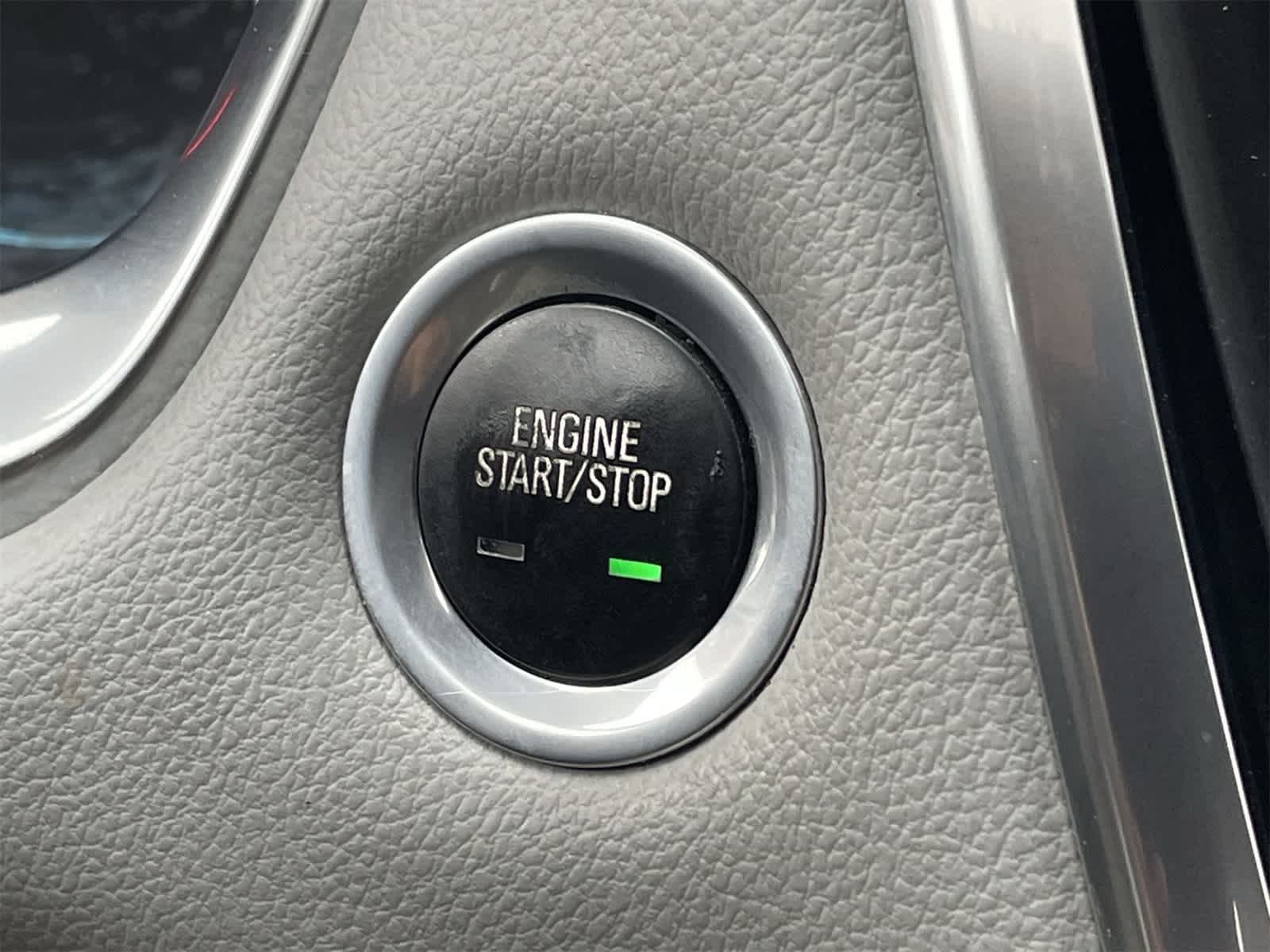 Thumbnail: 2020 Chevrolet Traverse - 8