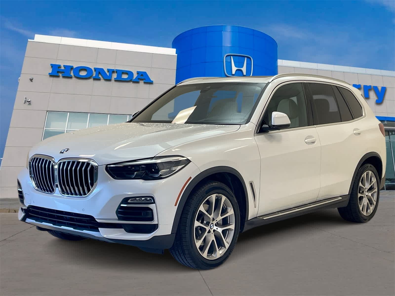 Thumbnail: 2021 BMW X5 - 1