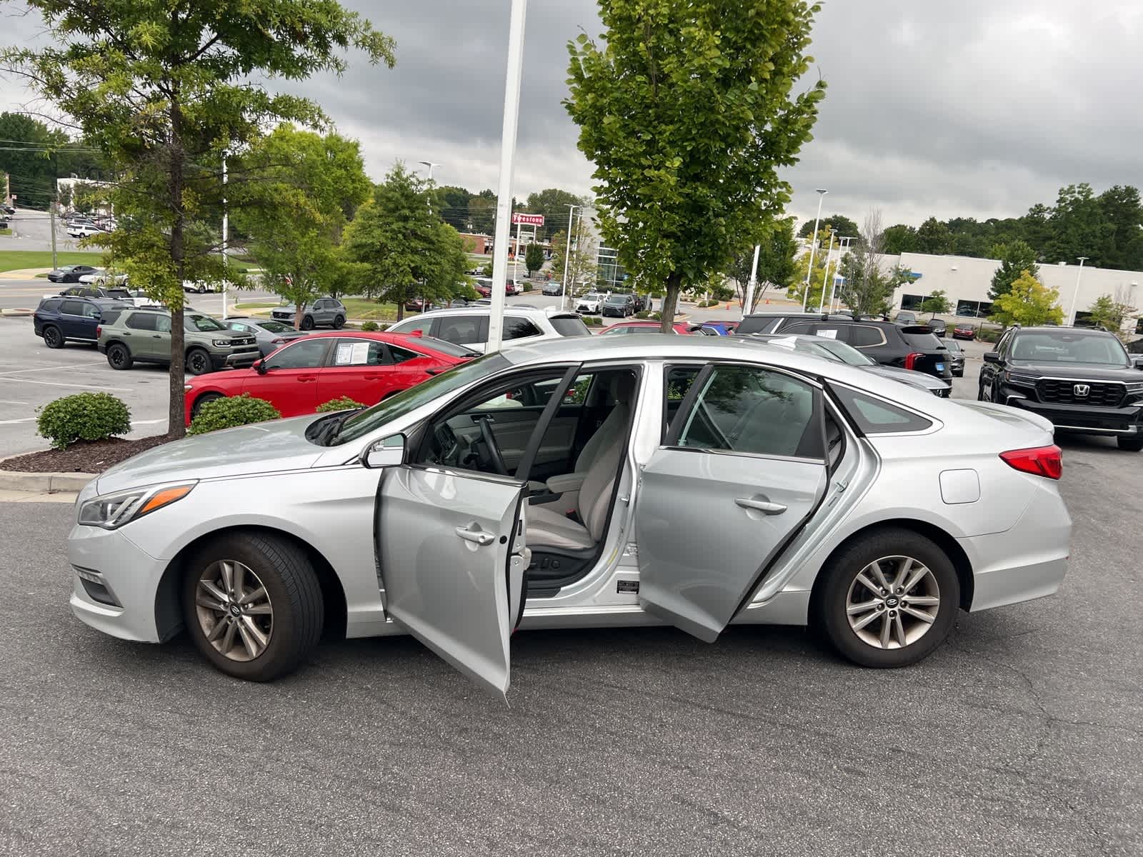 Thumbnail: 2015 Hyundai Sonata - 18