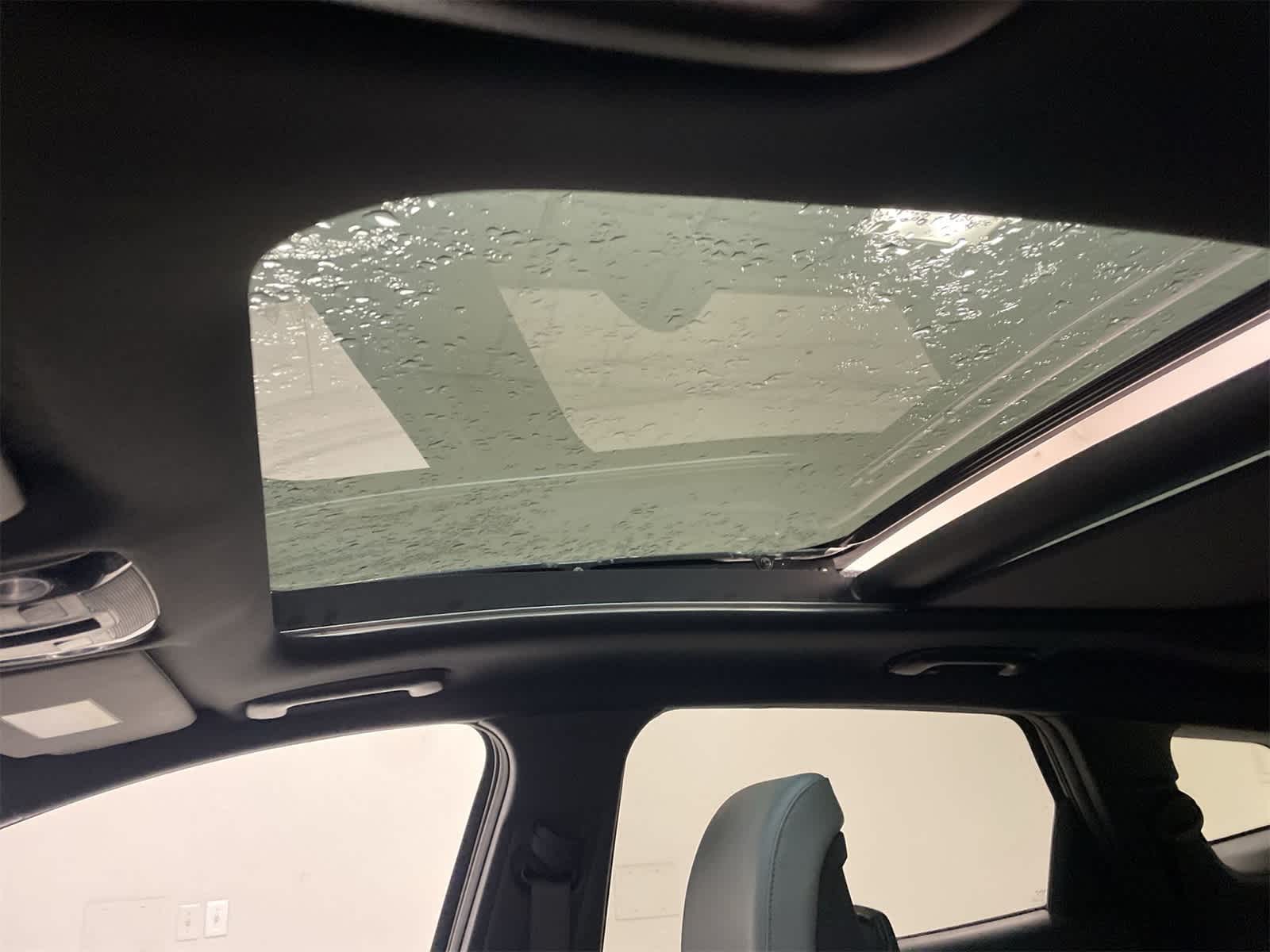 Thumbnail: 2023 Kia Sportage - 3