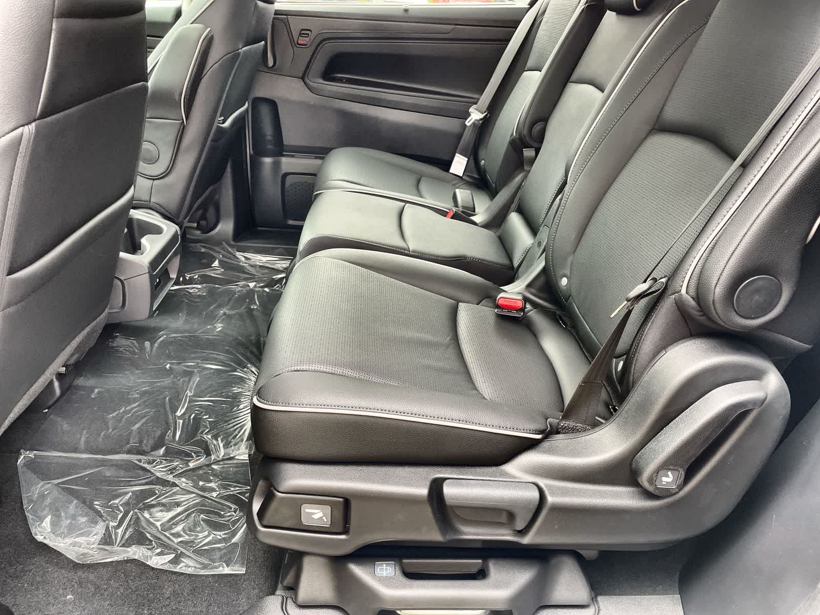 Thumbnail: 2026 Honda Odyssey - 10