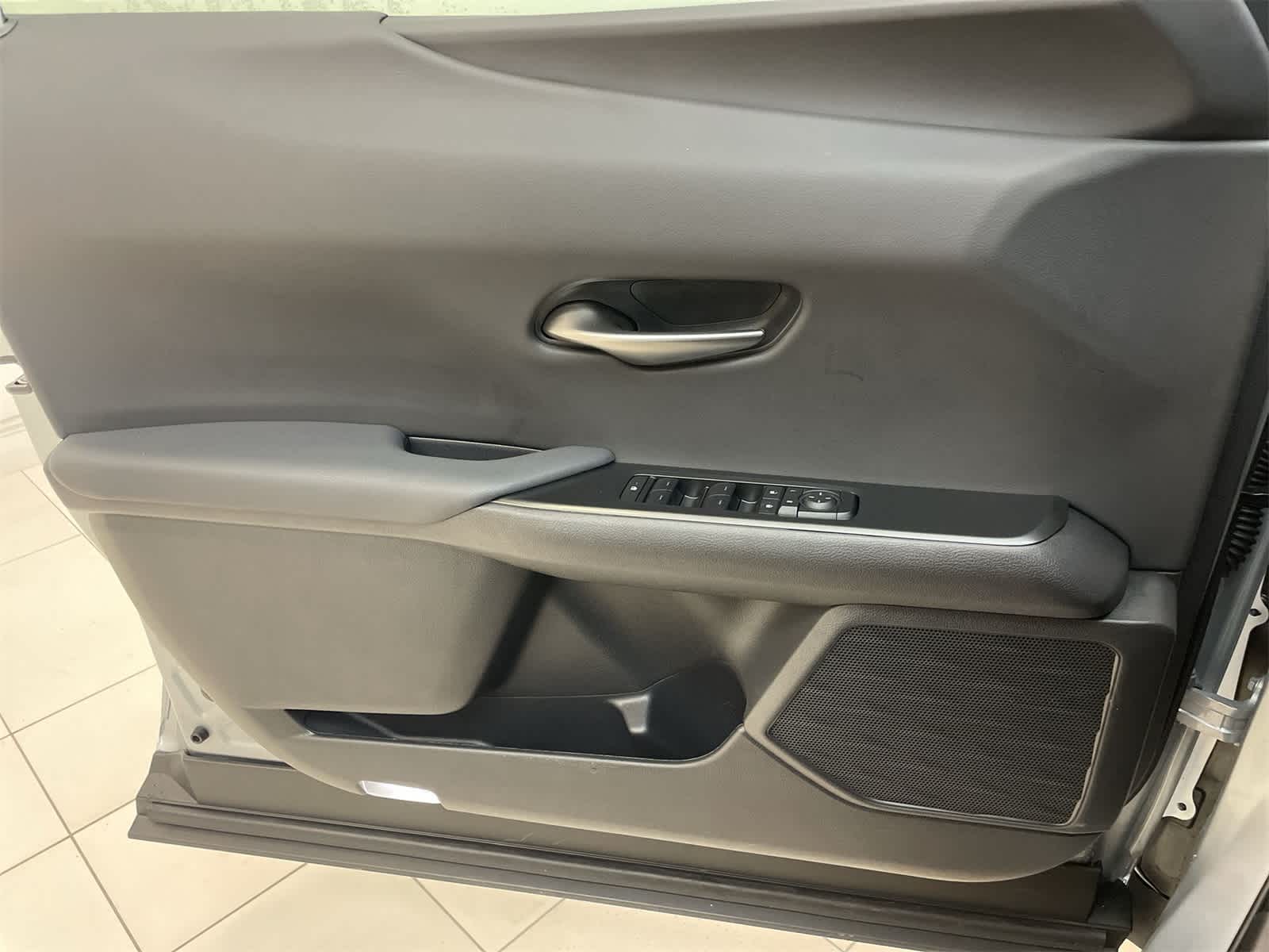 Thumbnail: 2025 Lexus UX - 16