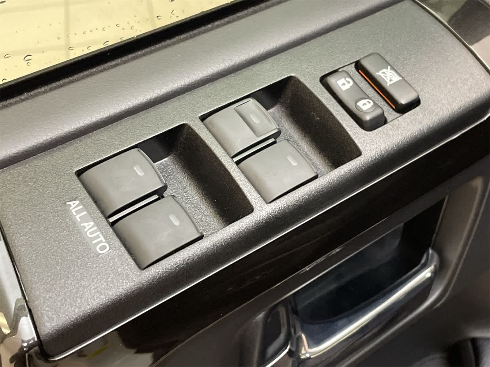 Thumbnail: 2023 Toyota 4Runner - 18