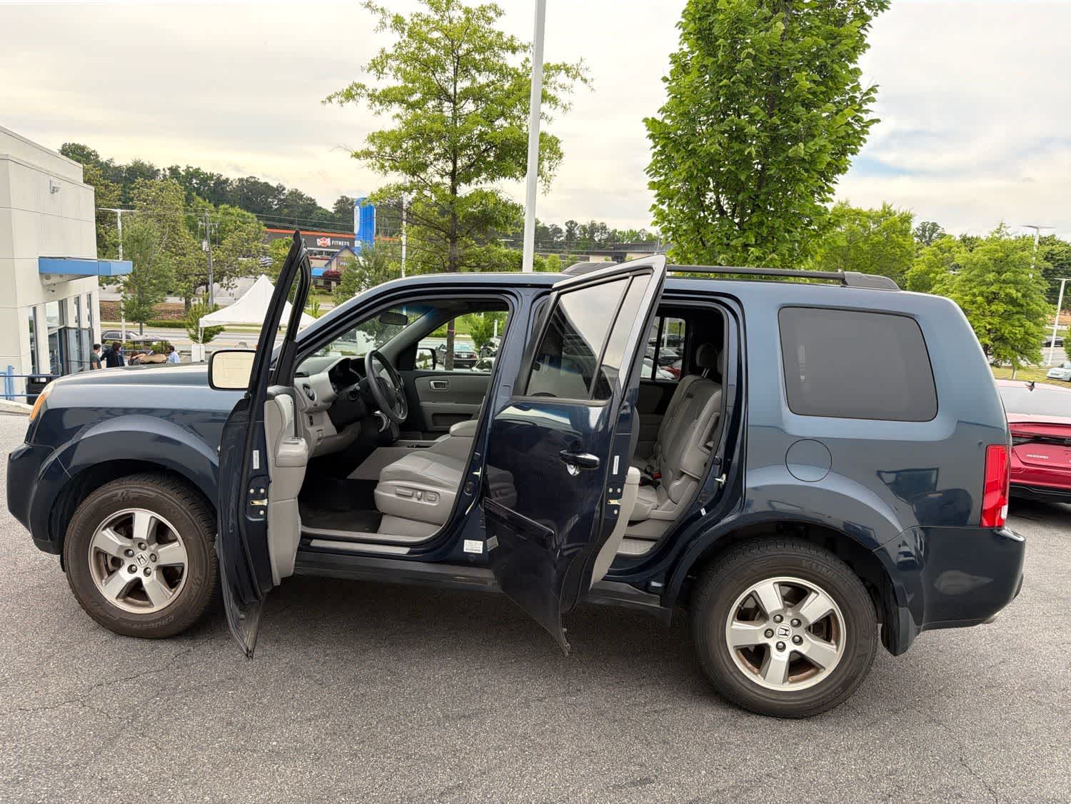 Thumbnail: 2011 Honda Pilot - 19