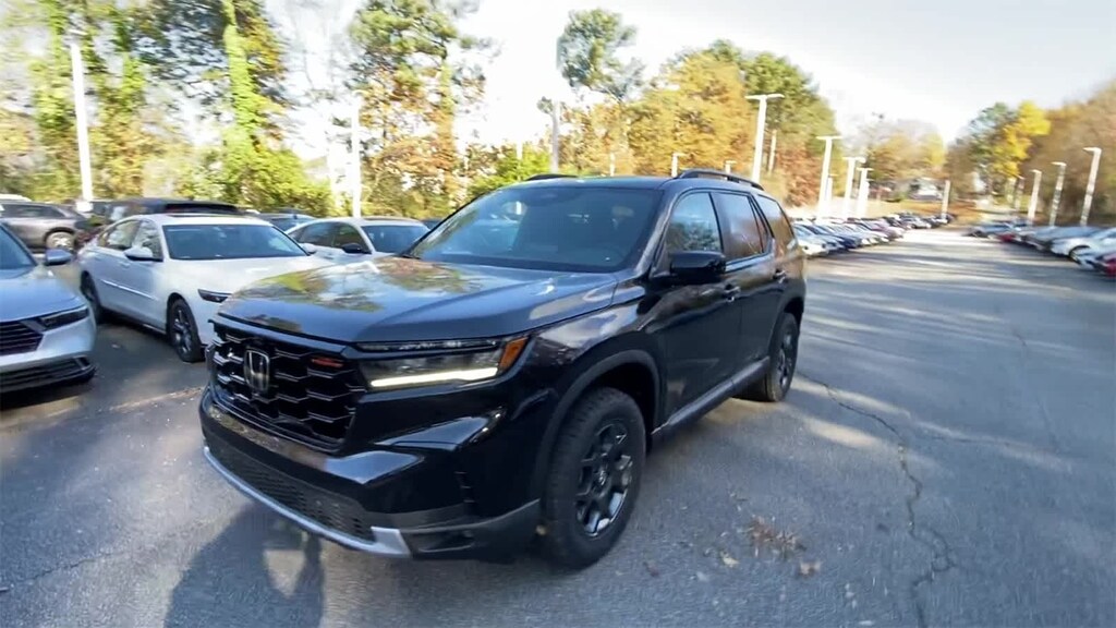 New 2025 Honda Pilot TrailSport SUV
