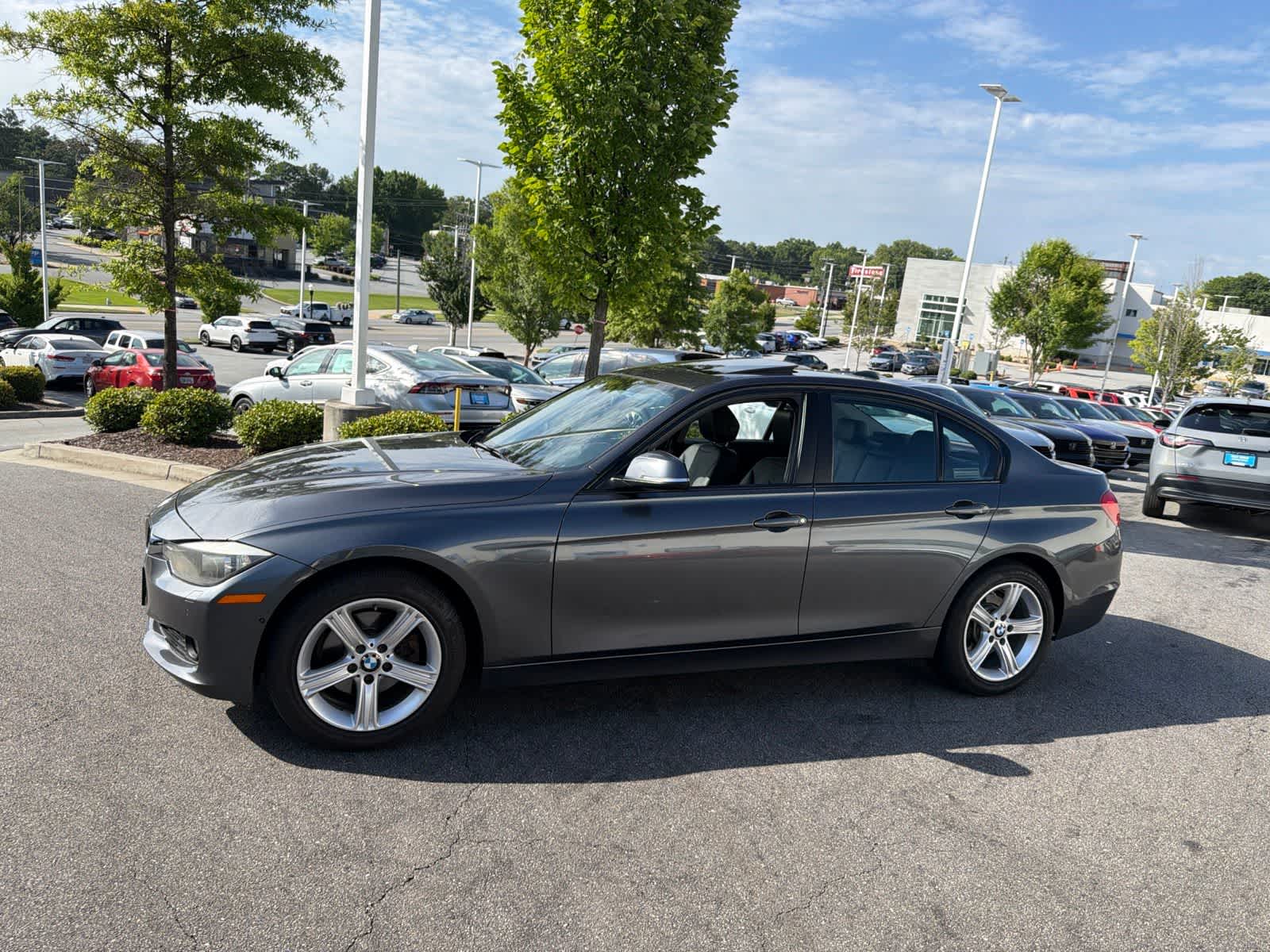 Thumbnail: 2013 BMW 3 Series - 6
