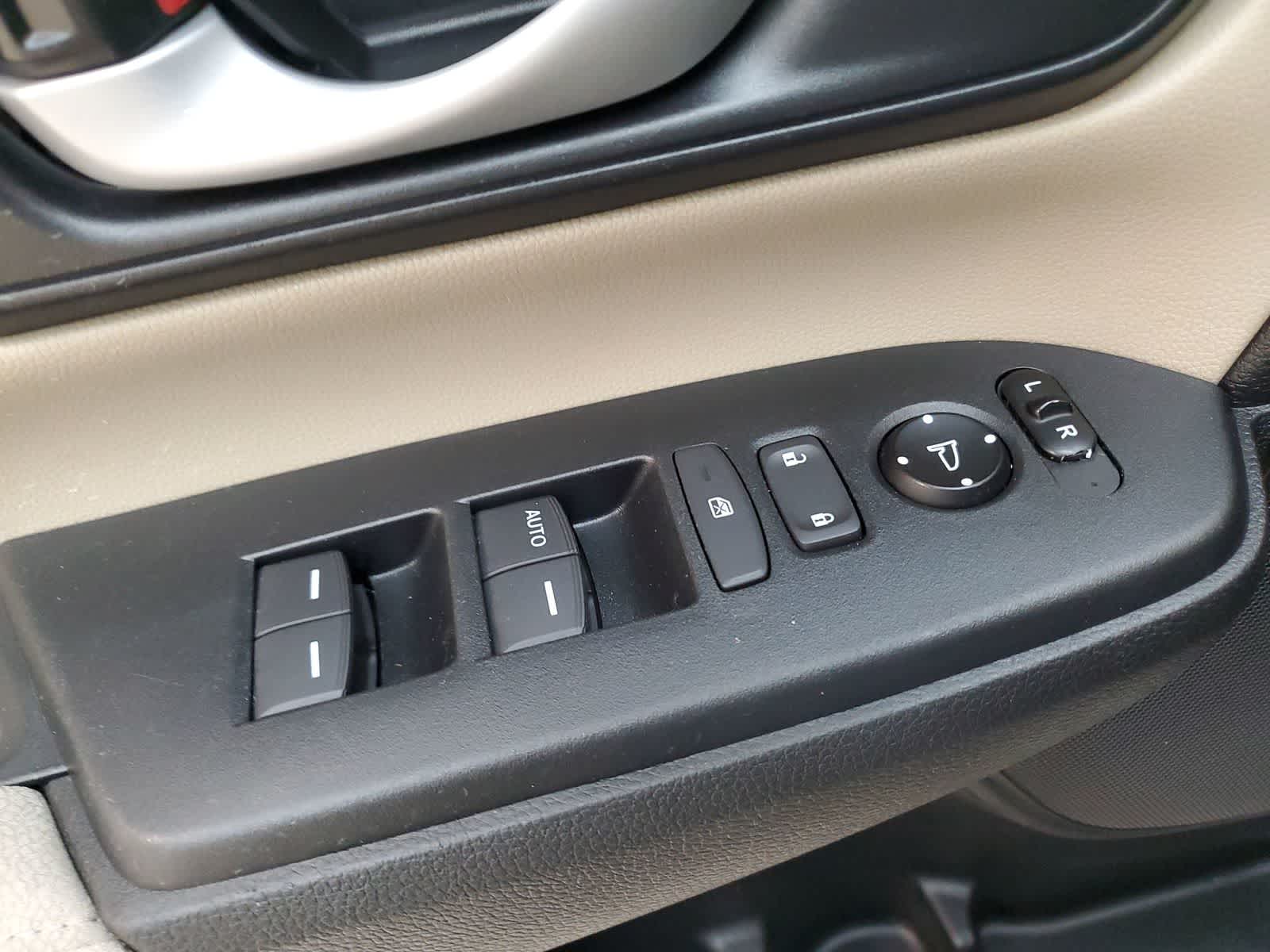 Thumbnail: 2018 Honda CR-V - 14