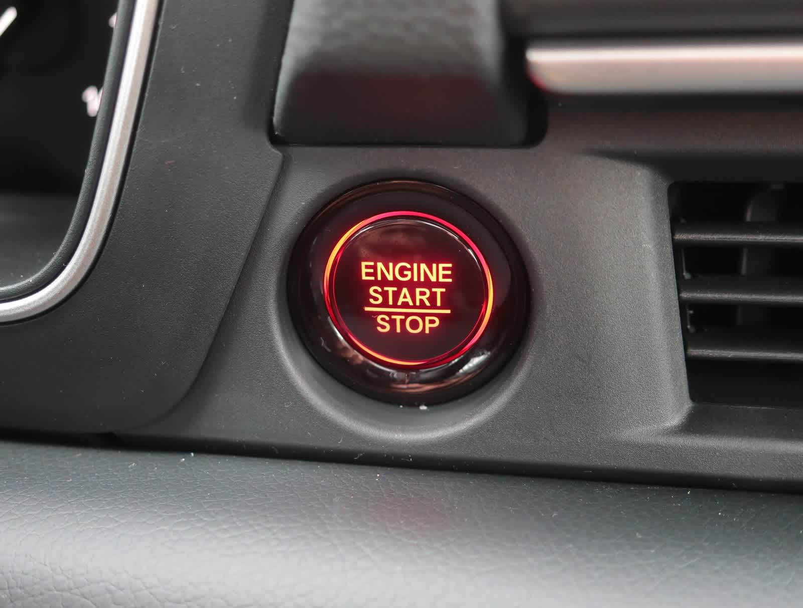 Thumbnail: 2025 Honda Pilot - 18