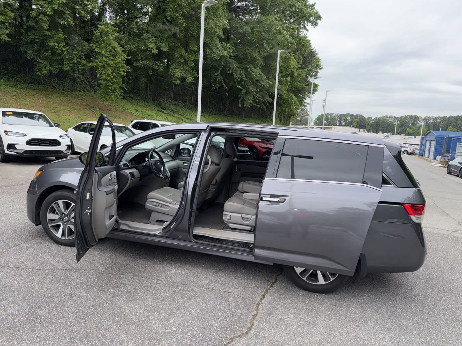Thumbnail: 2017 Honda Odyssey - 18