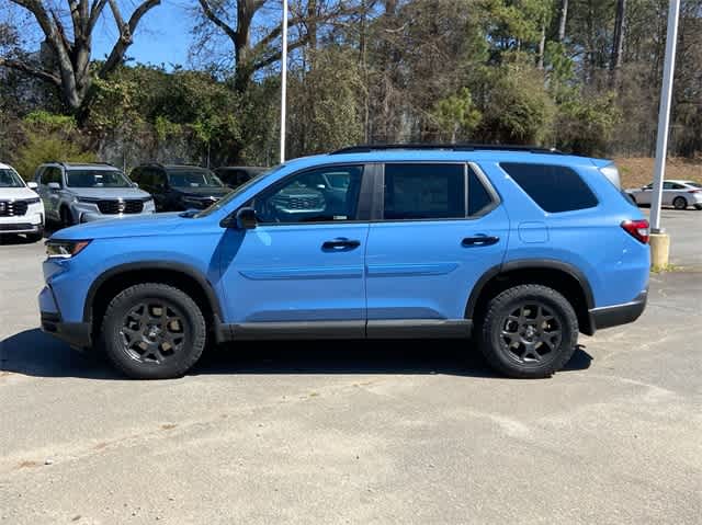 2025 Honda Pilot TrailSport photo 2