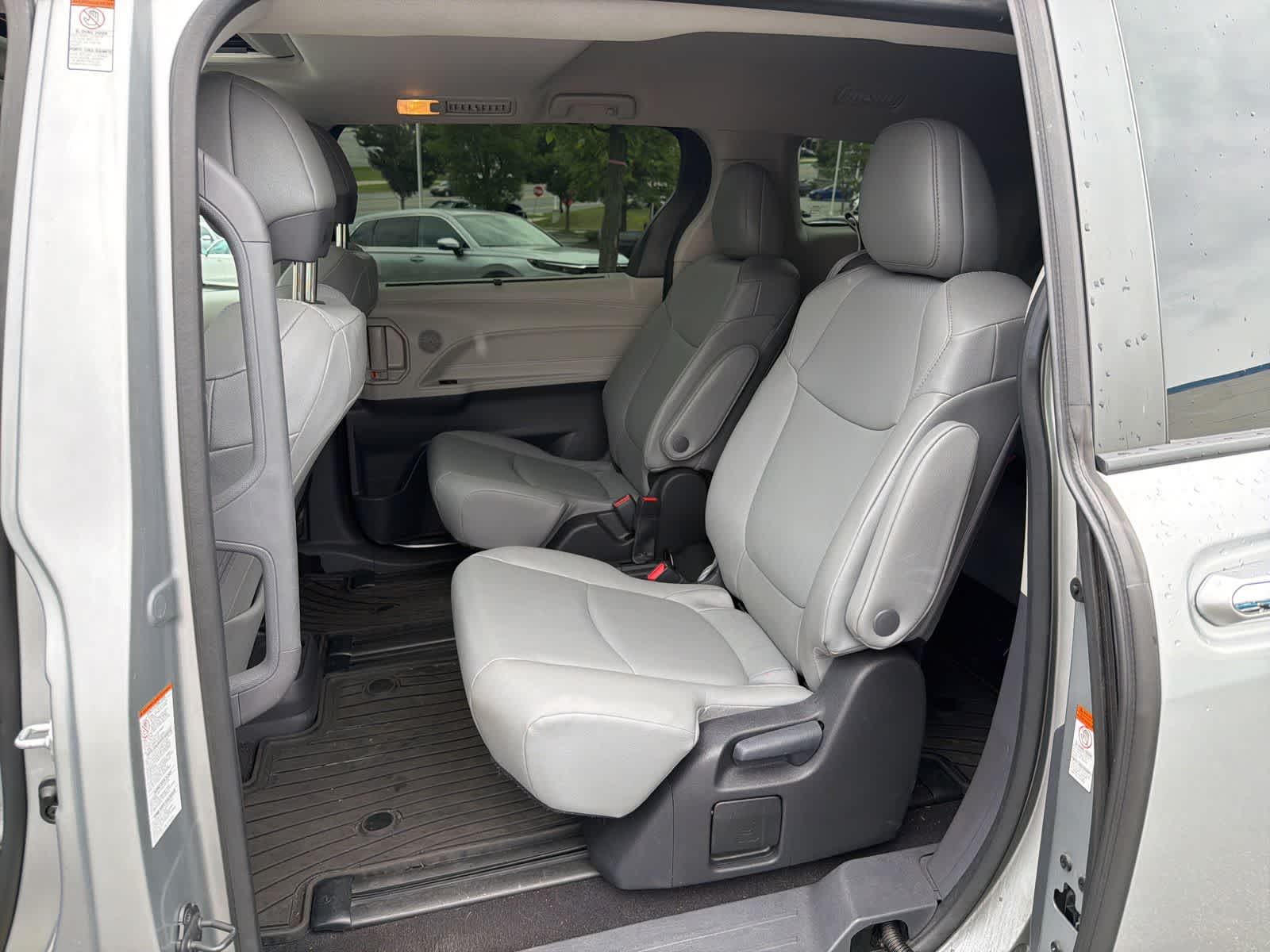 Thumbnail: 2023 Toyota Sienna - 17