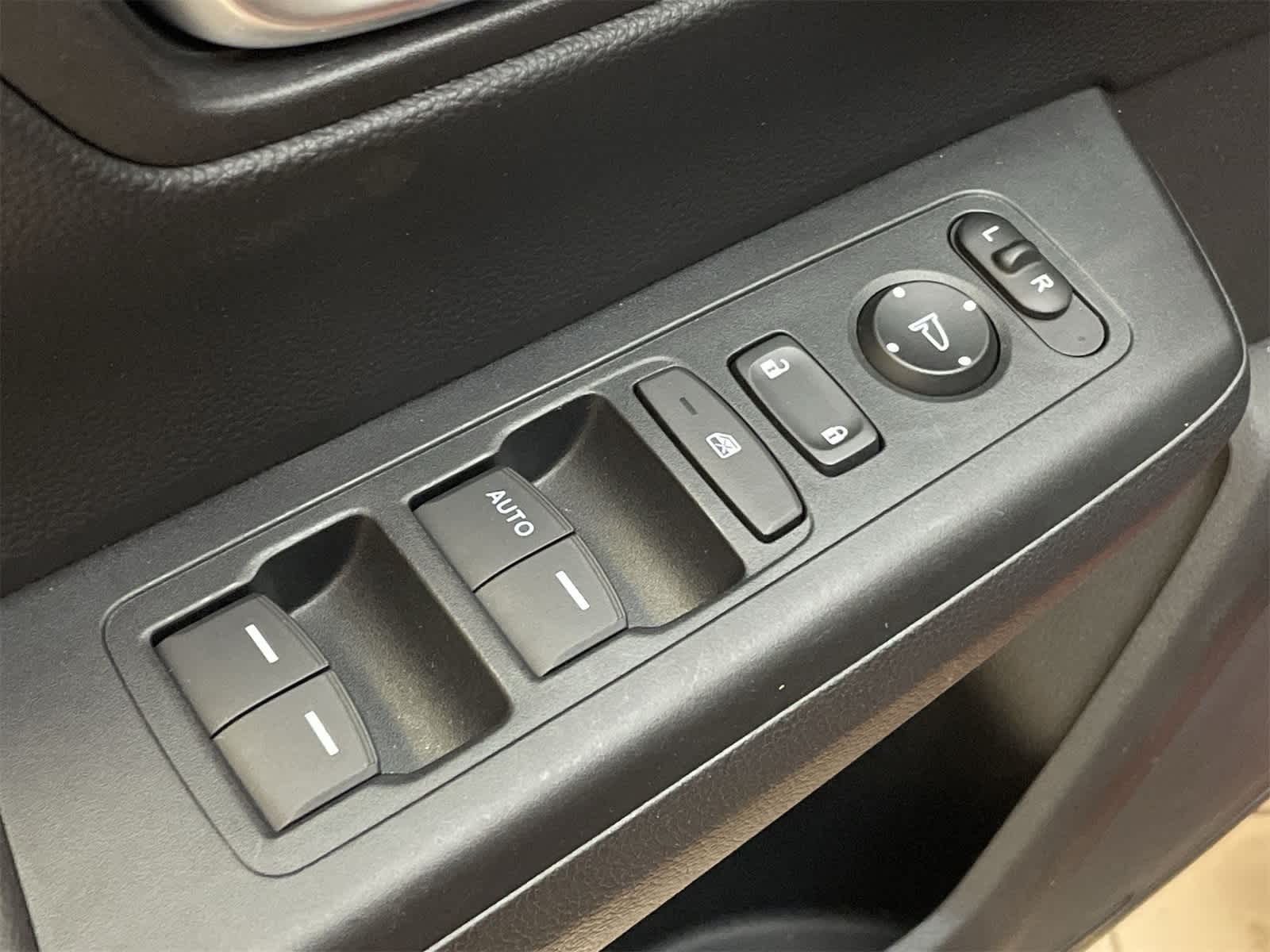 Thumbnail: 2023 Honda CR-V - 15