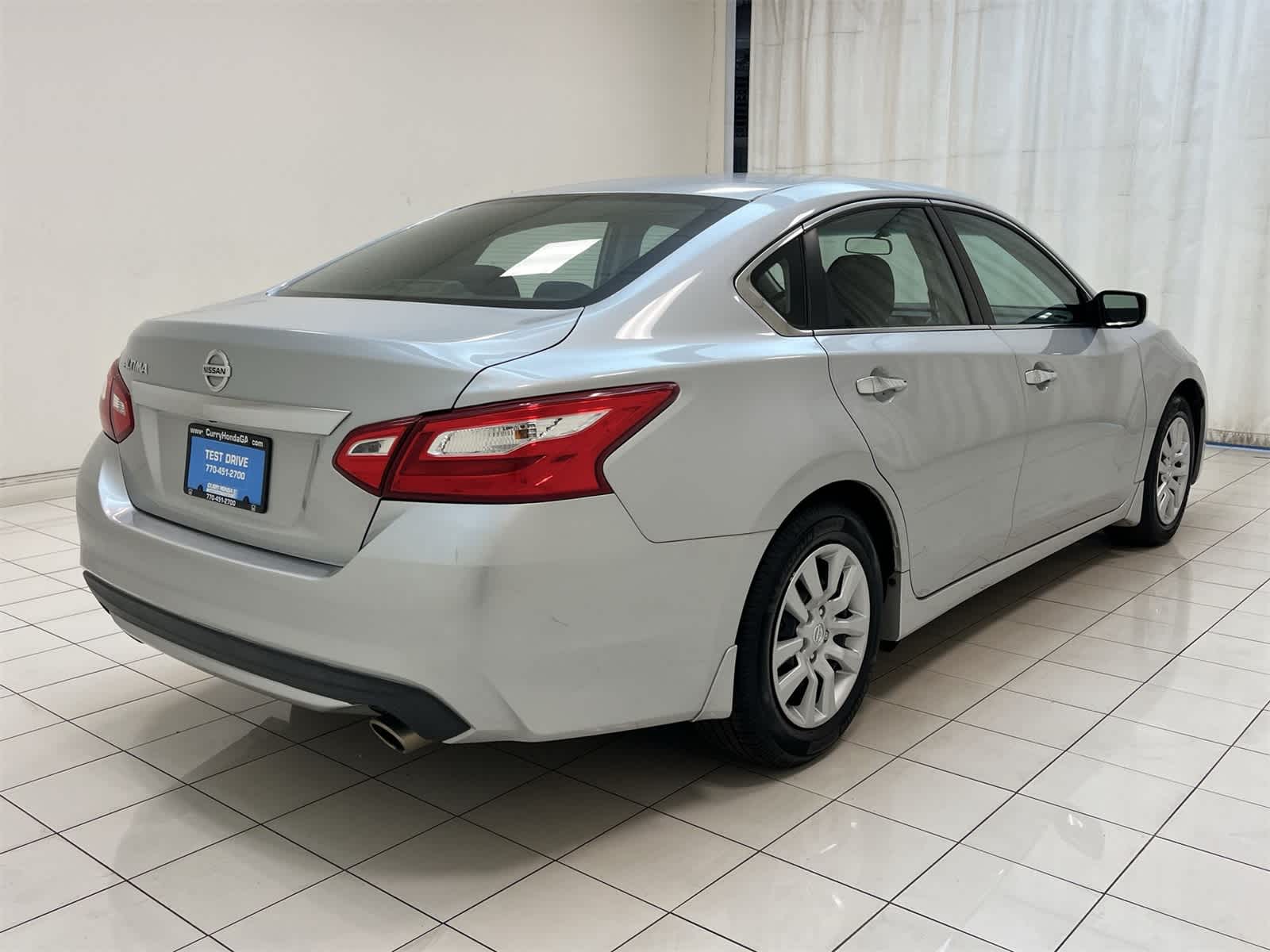 Thumbnail: 2017 Nissan Altima - 25