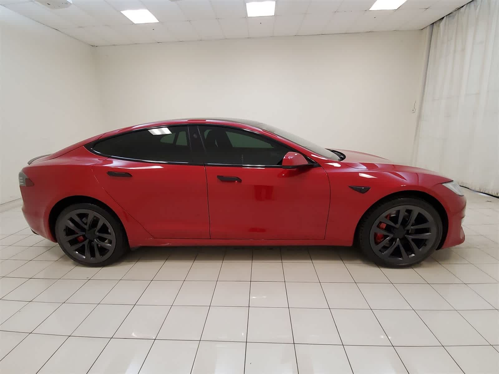 Thumbnail: 2021 Tesla Model S - 26