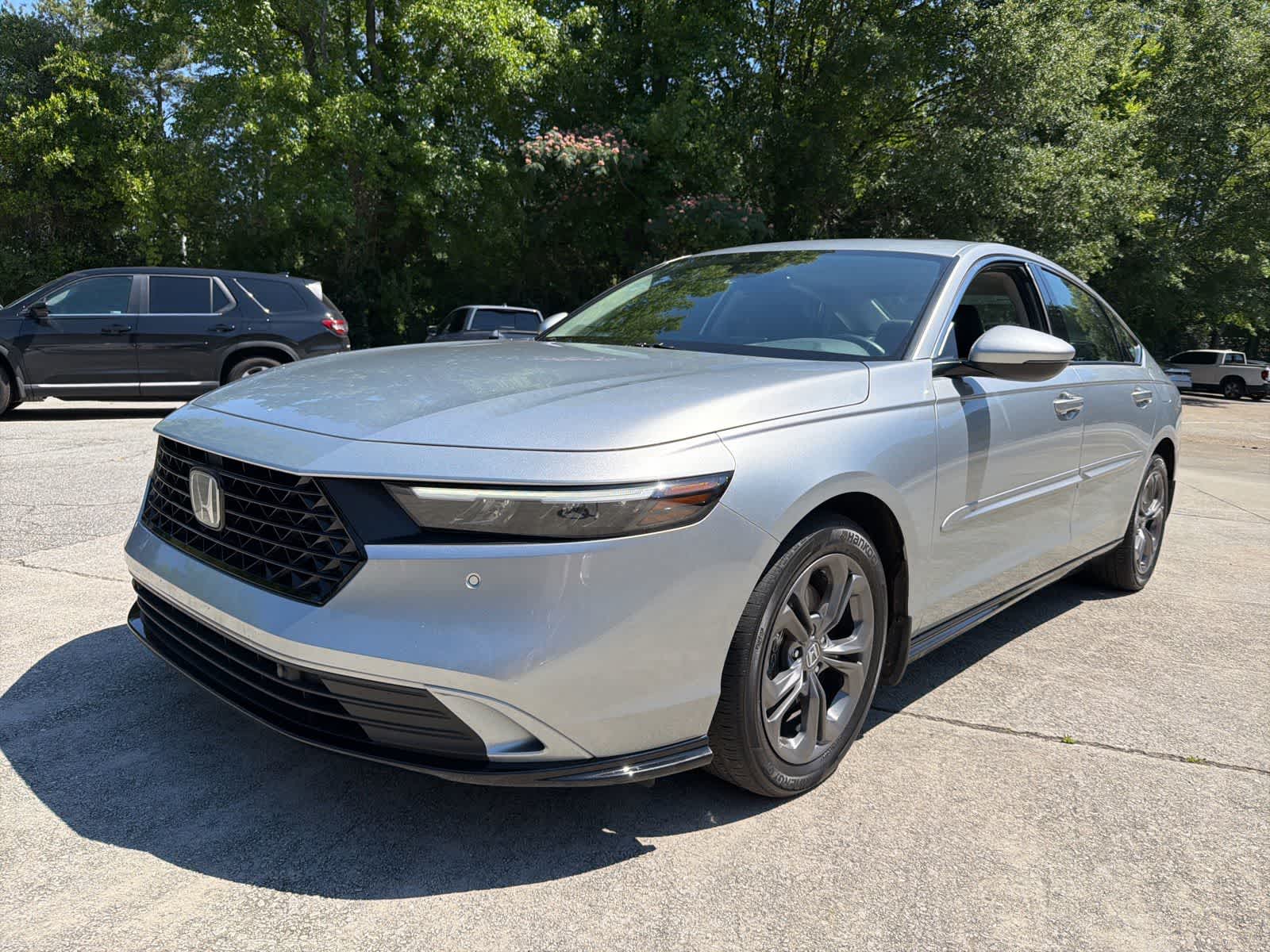 2025 Honda Accord Hybrid EX-L's photo