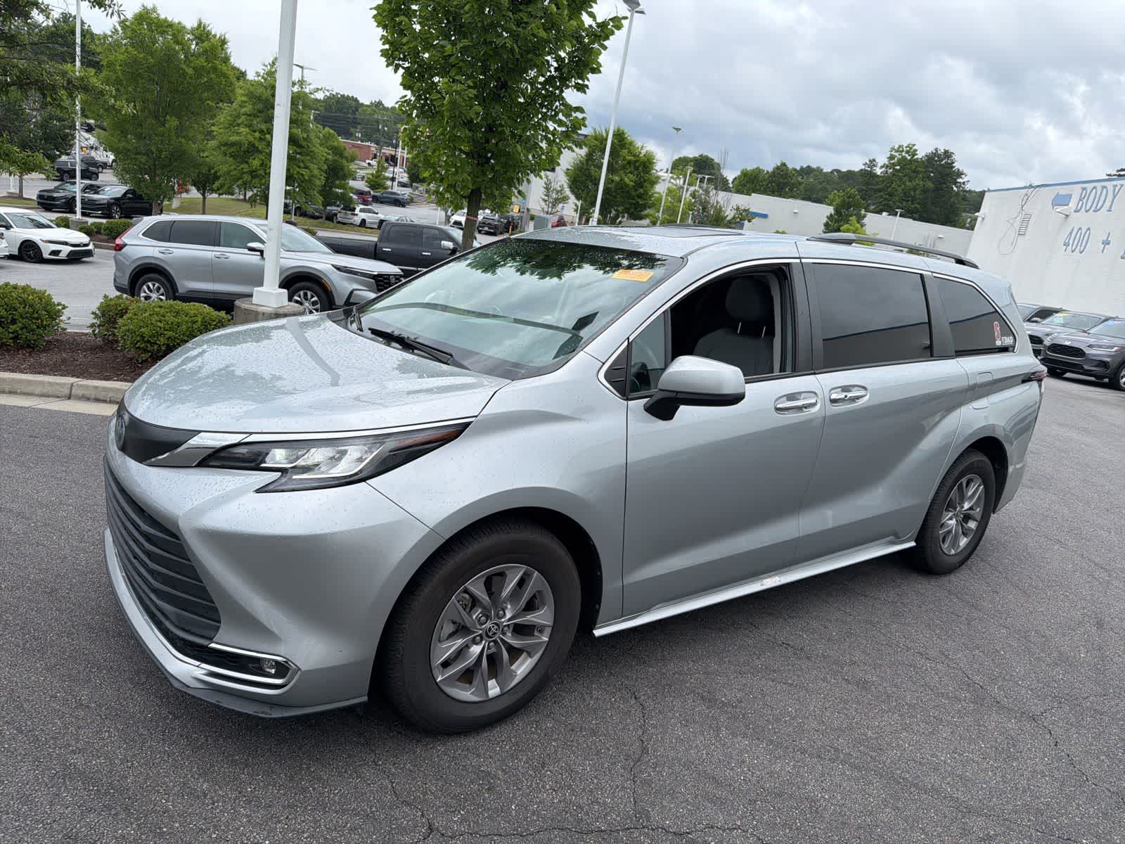 Thumbnail: 2023 Toyota Sienna - 5