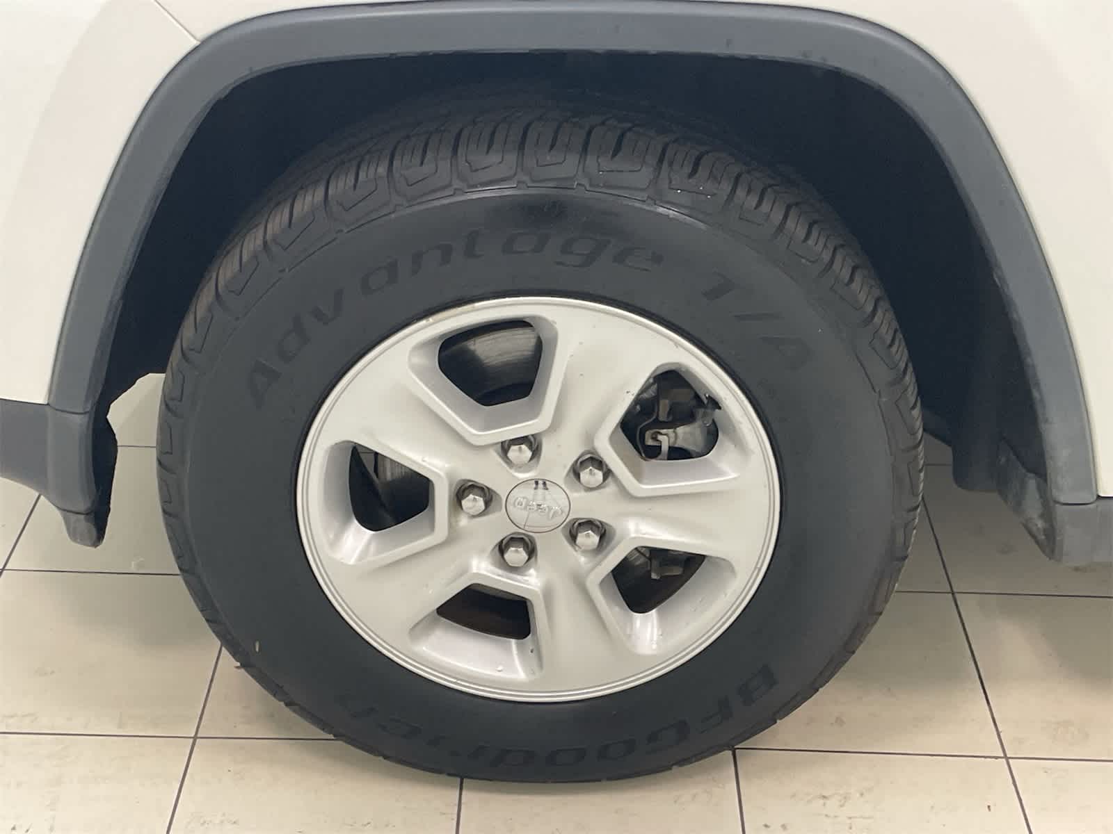 Thumbnail: 2014 Jeep Grand Cherokee - 20