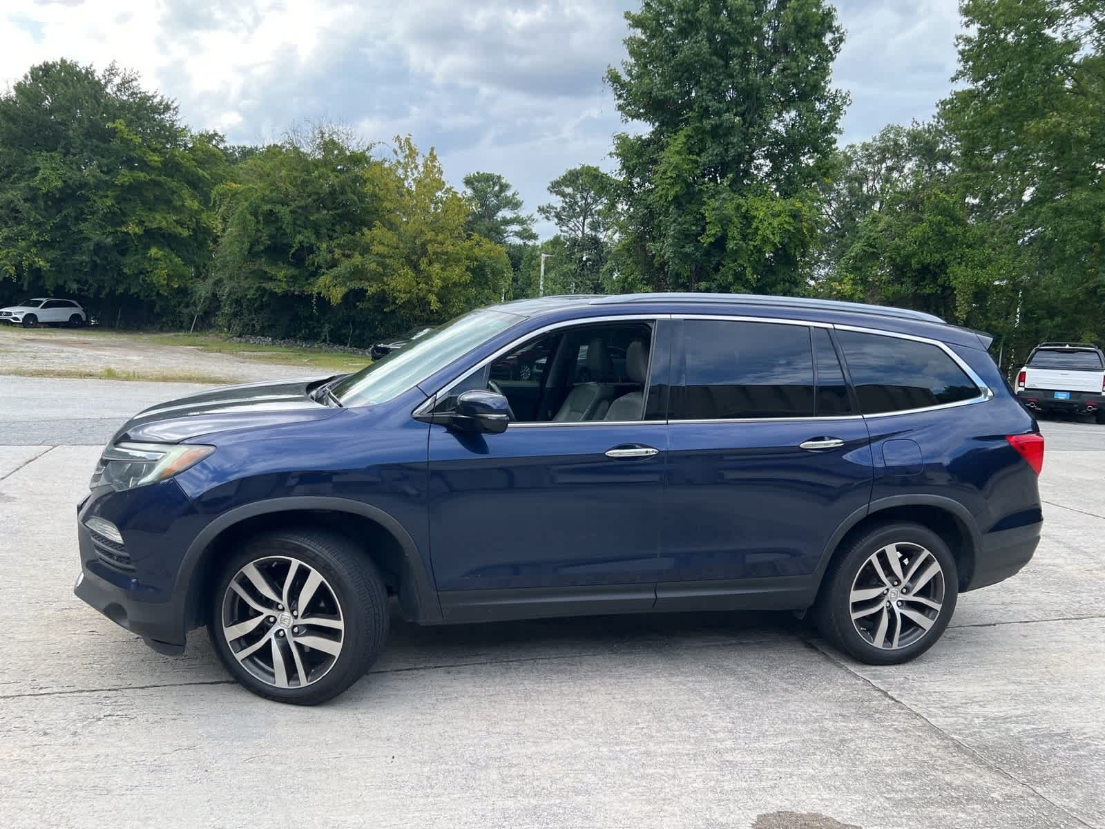 Thumbnail: 2017 Honda Pilot - 5