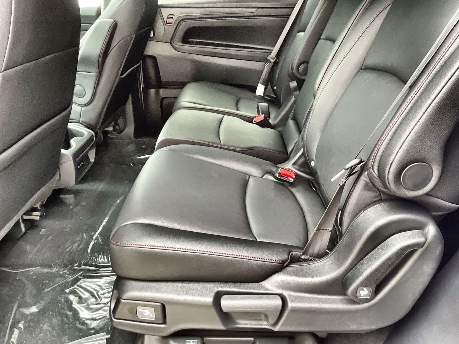 Thumbnail: 2026 Honda Odyssey - 10