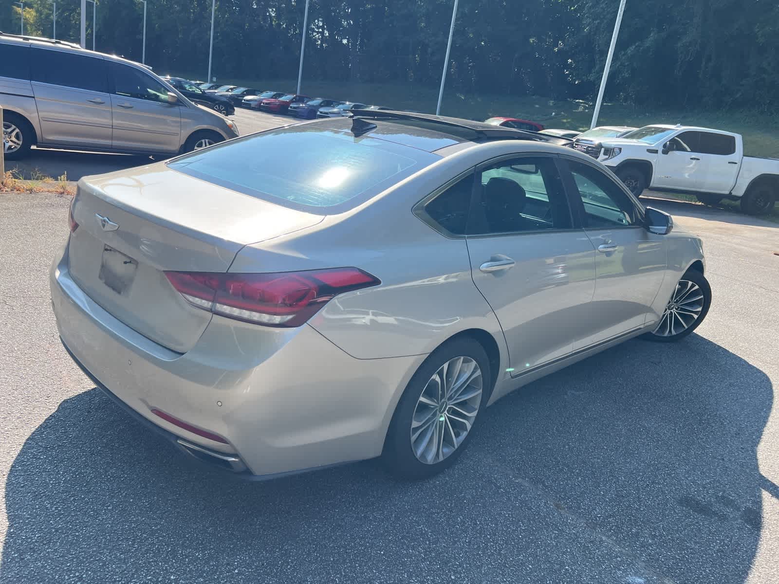 Thumbnail: 2015 Hyundai Genesis - 11