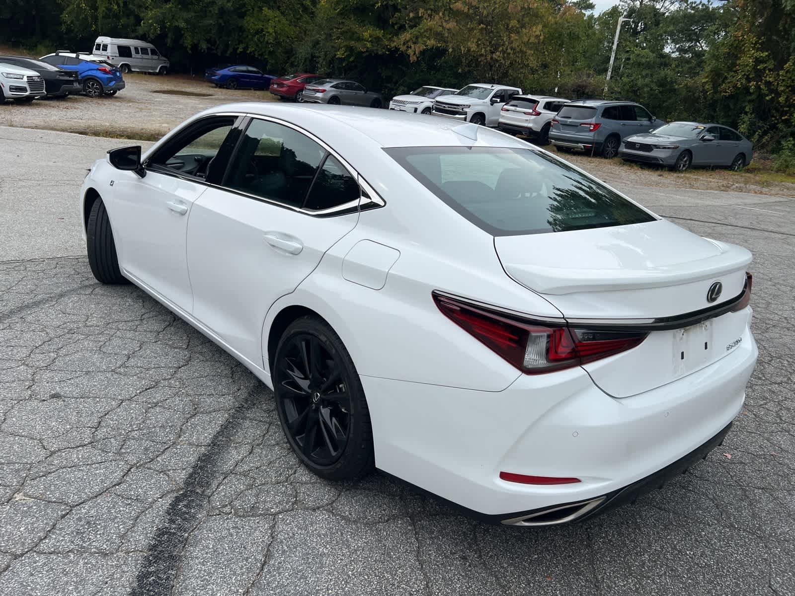 Thumbnail: 2022 Lexus ES - 7