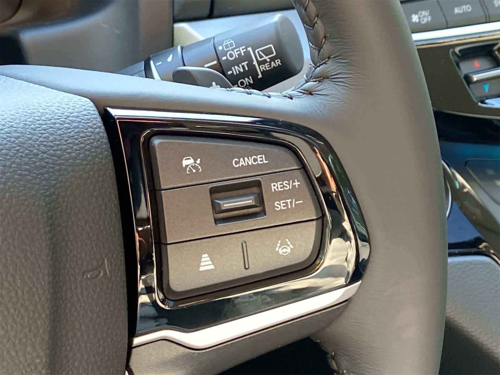Thumbnail: 2025 Honda Odyssey - 24
