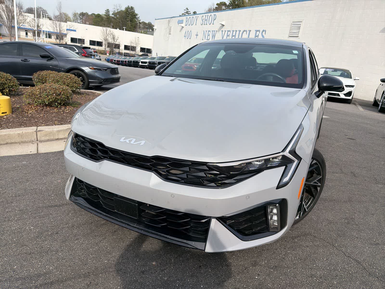 Thumbnail: 2025 Kia K5 - 1