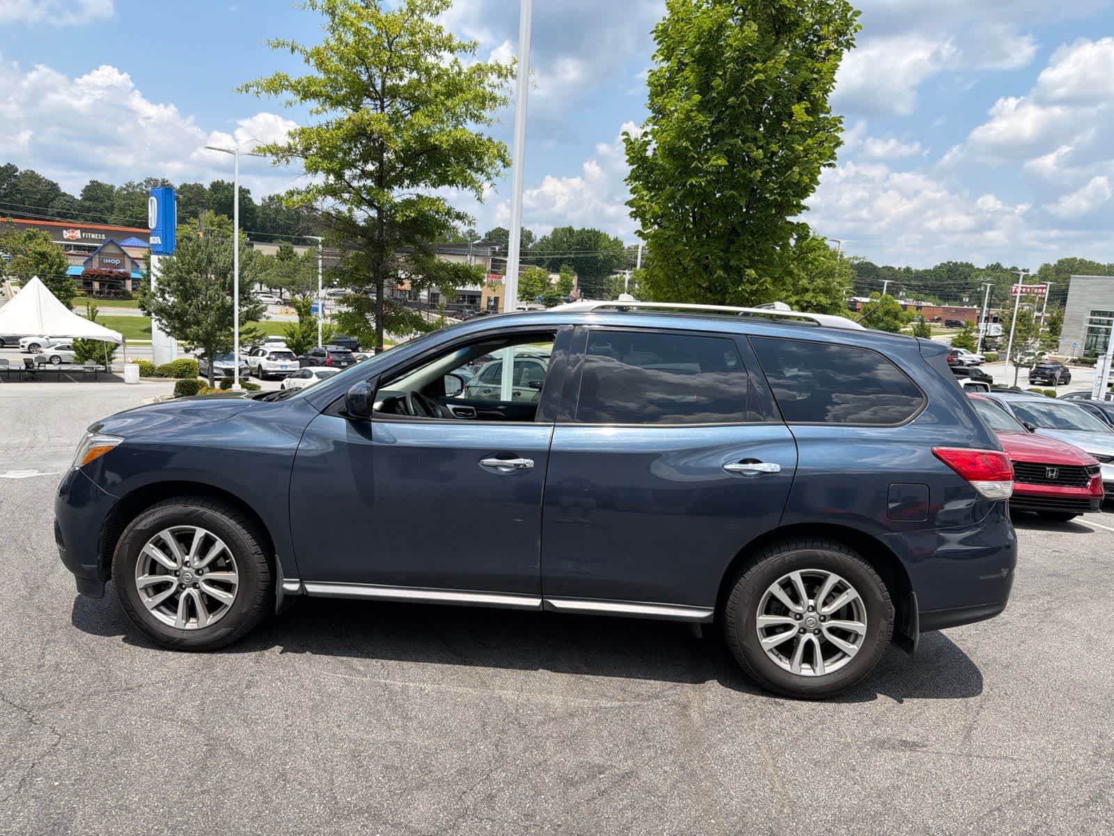 Thumbnail: 2016 Nissan Pathfinder - 7