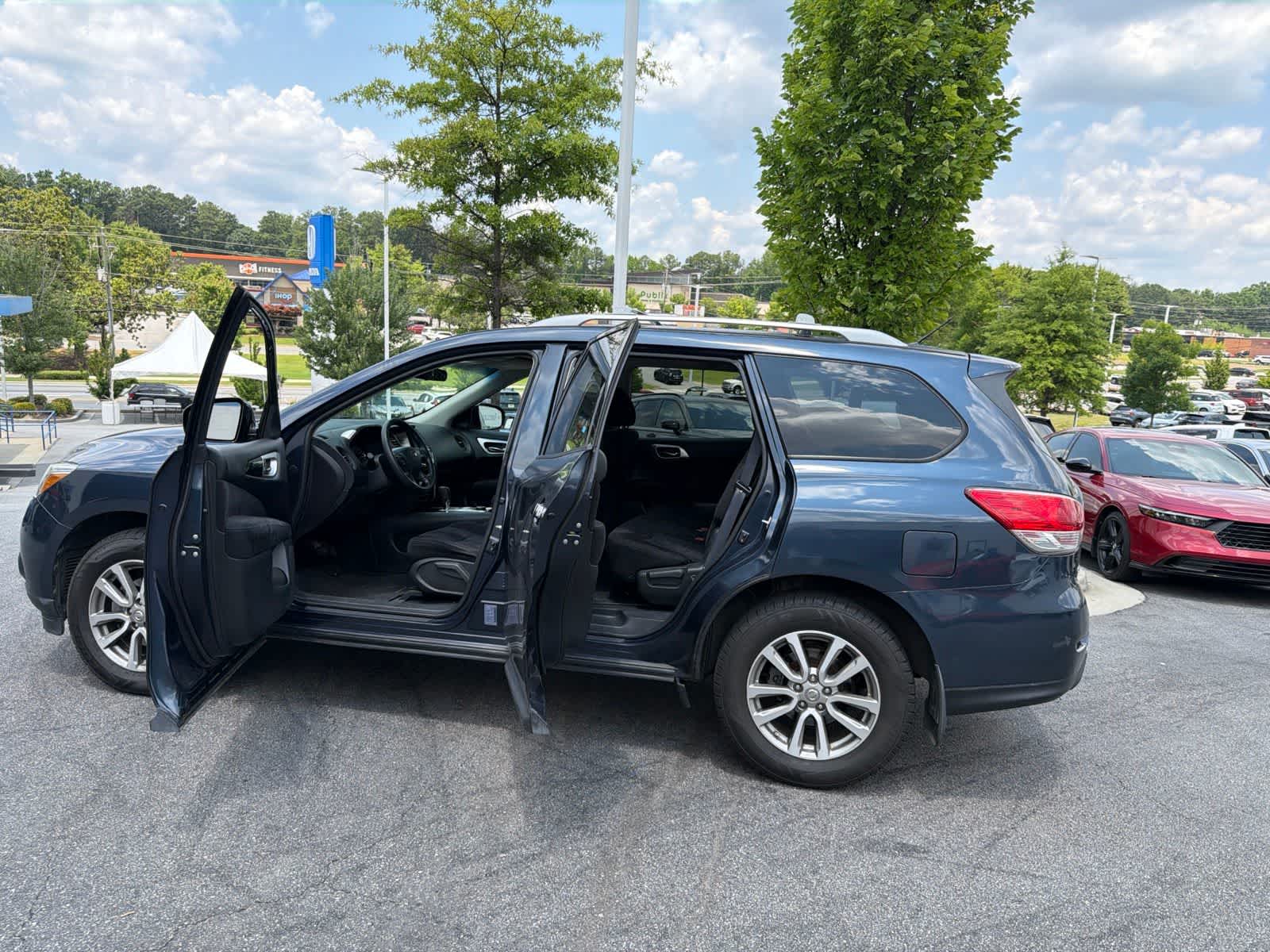 Thumbnail: 2016 Nissan Pathfinder - 20