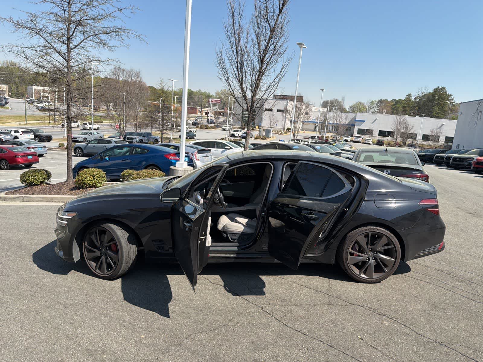 Thumbnail: 2022 Genesis G70 - 17