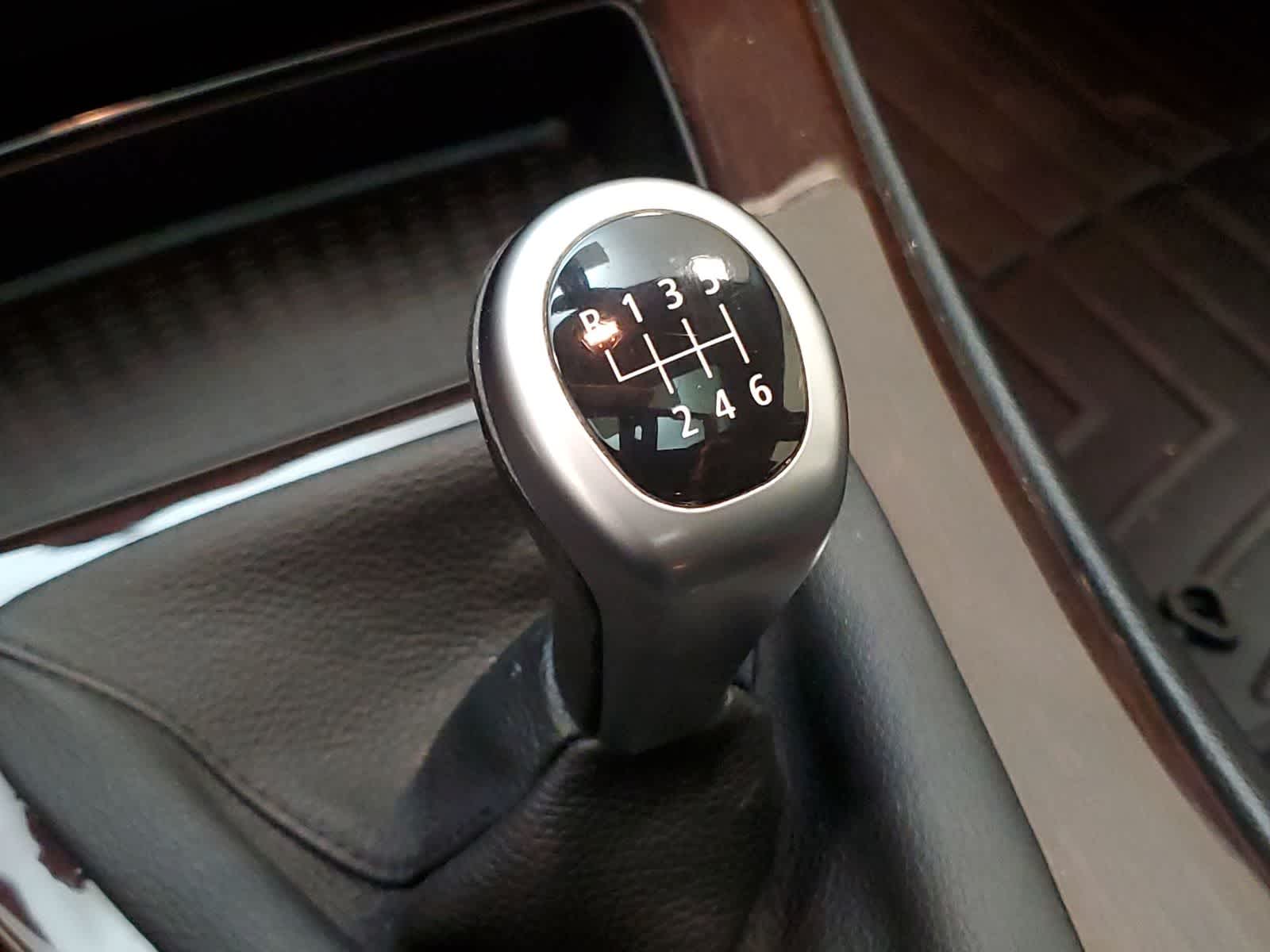 Thumbnail: 2011 BMW 3 Series - 7