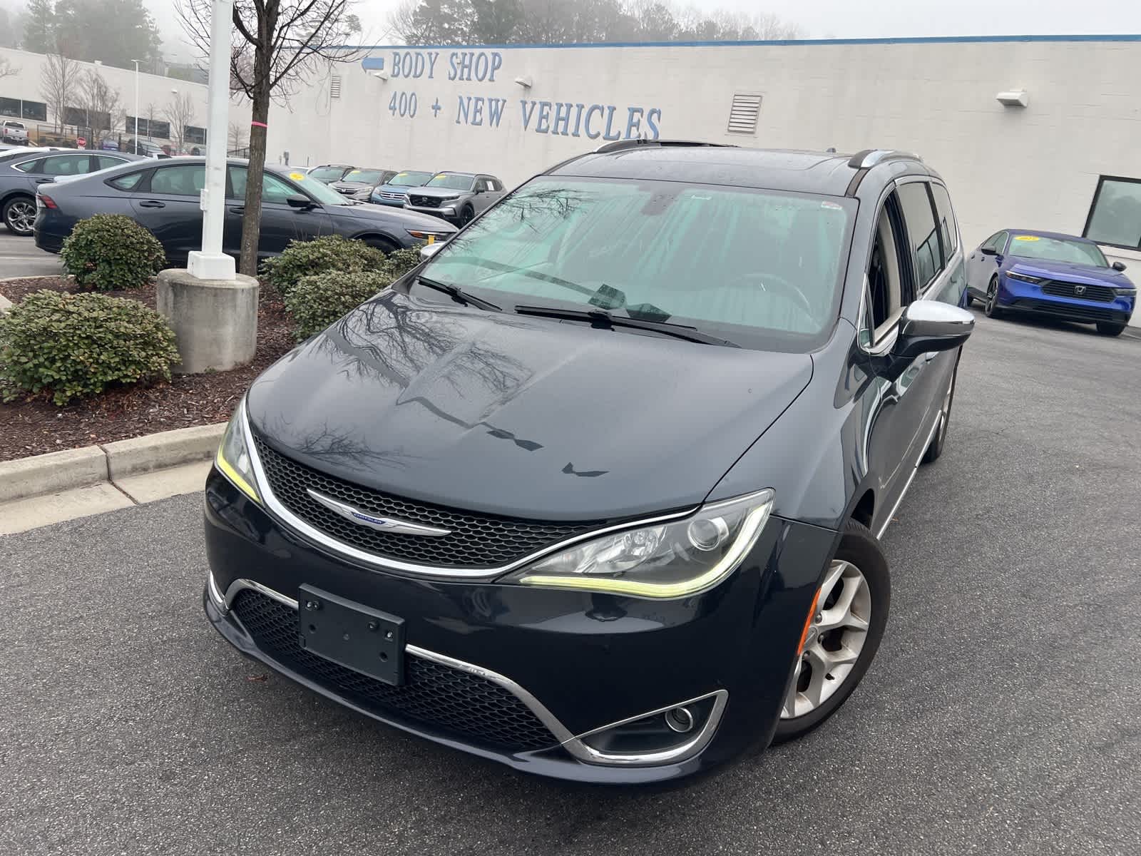Thumbnail: 2020 Chrysler Pacifica - 3